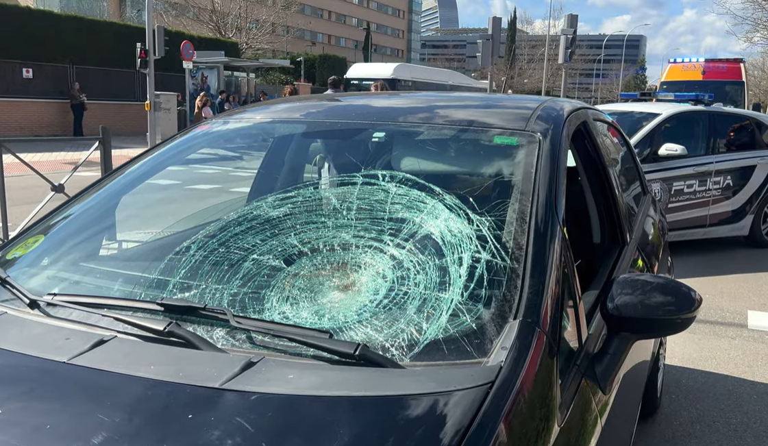 Una niña de 12 años, en estado grave tras ser atropellada por un coche ...