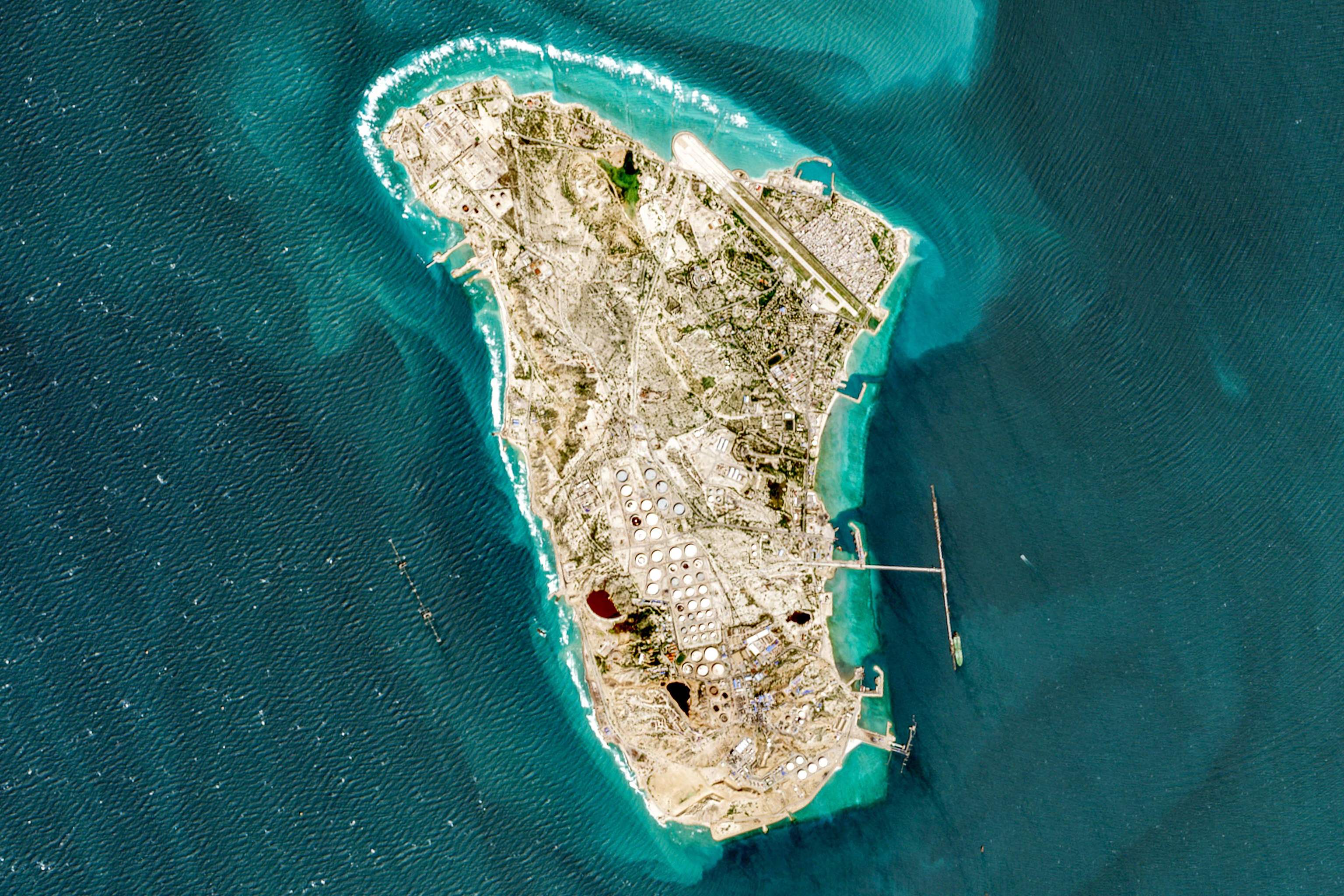 Tehran Issues Warning Over Potential US Seizure of Kharg Island