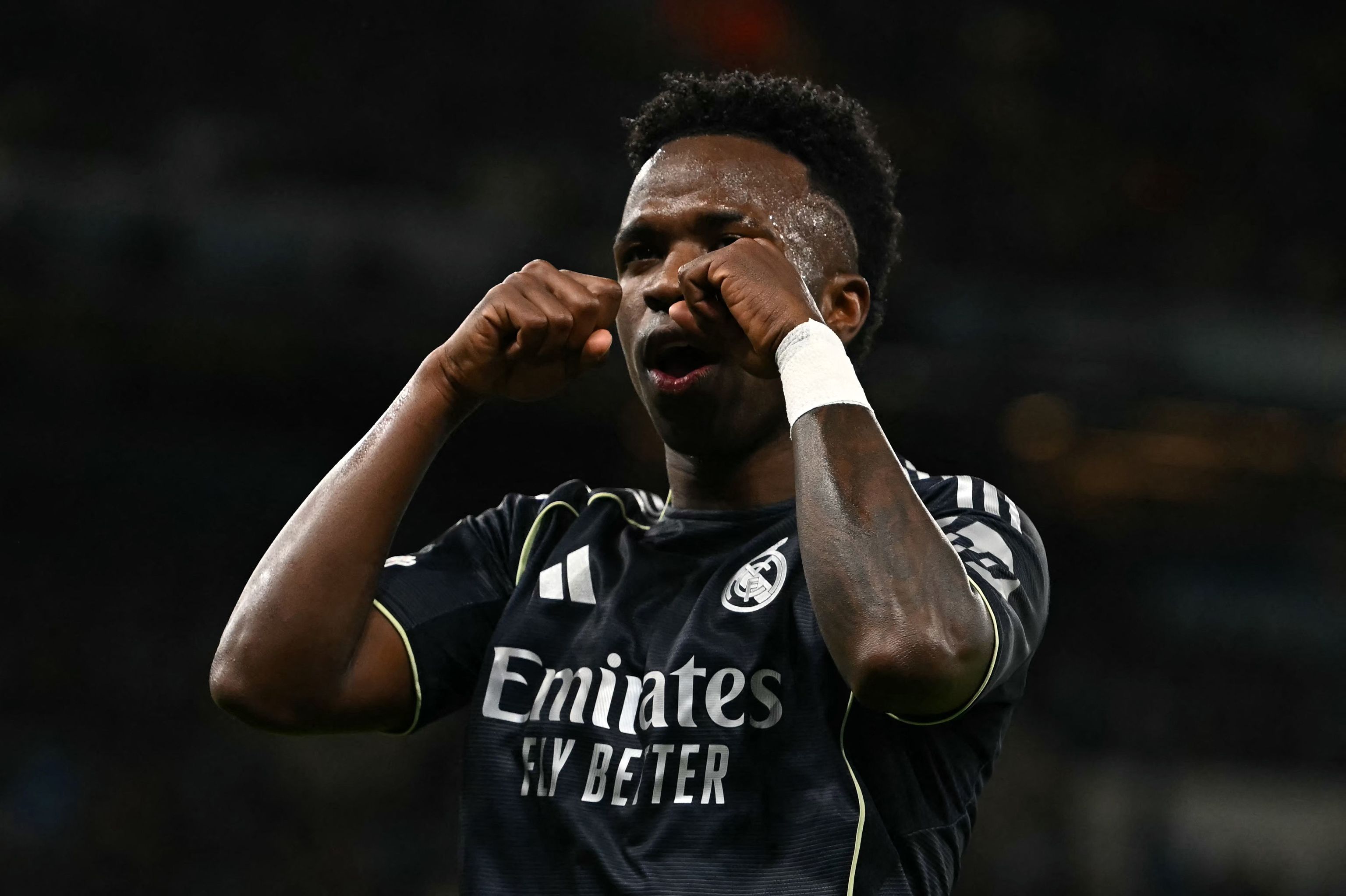 Vinicius responde a la grada del Etihad.
