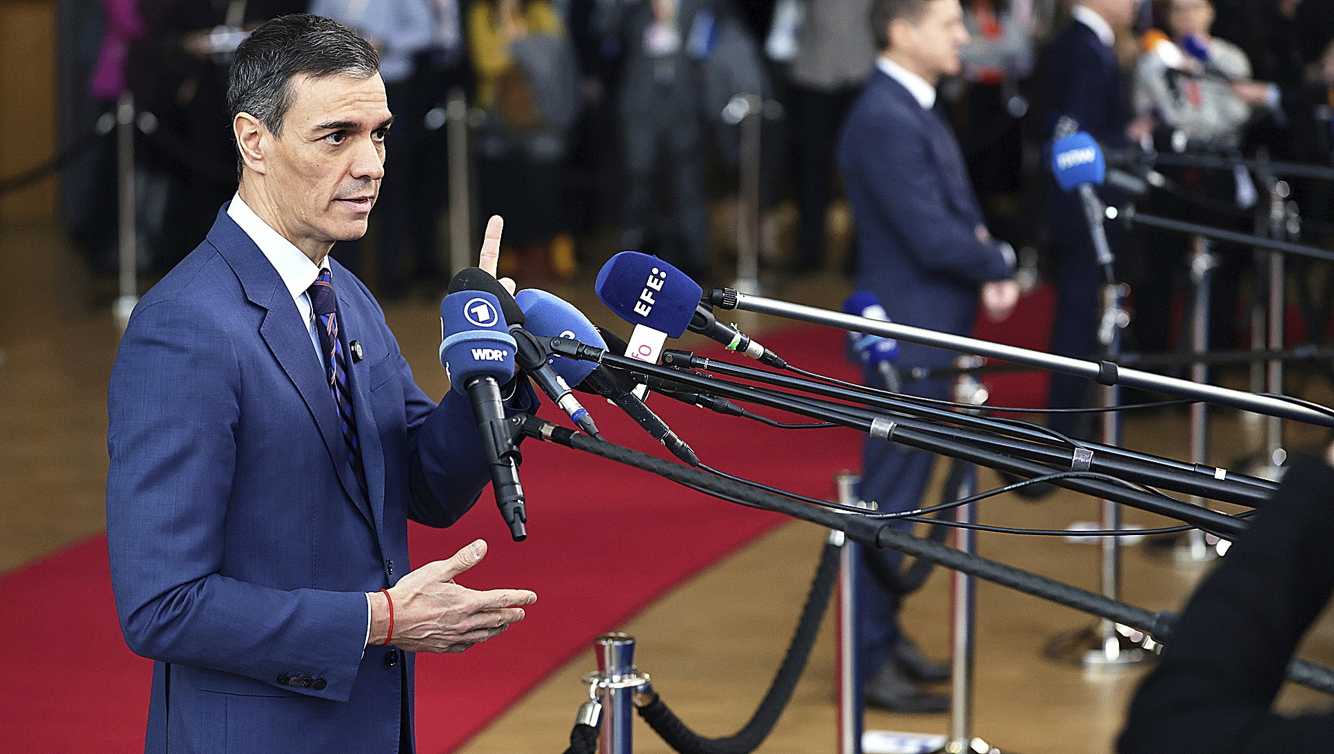 El Gobierno congela los presupuestos para evitar más presión para un ...