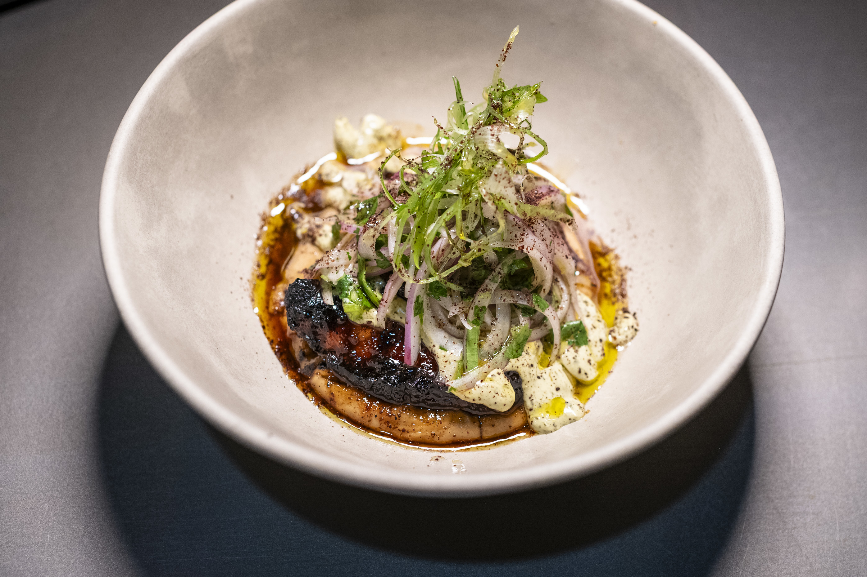 Platillo de Insurgente, puesto 'gastro' del mercado de Chamberí (Madrid), nuevo en la lista.