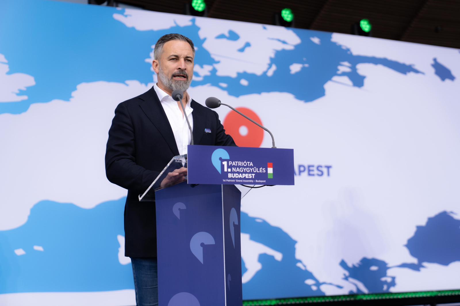 Abascal elogia a Viktor Orban y asegura que "todos se han confabulado ...