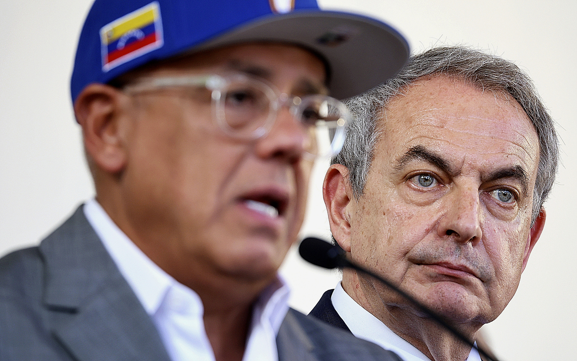 El pagador de Zapatero cobró 1,2 millones por hacer favores a empresas en  Venezuela y China | España