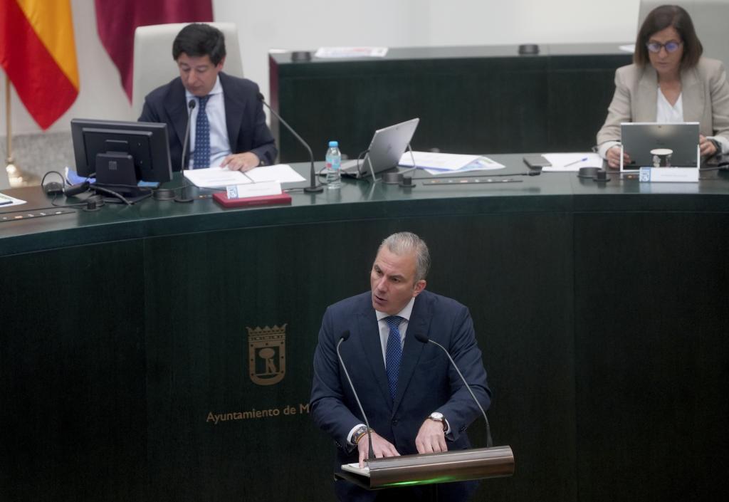 Ortega Smith sigue sacando músculo en Cibeles e incluso se atreve a ...