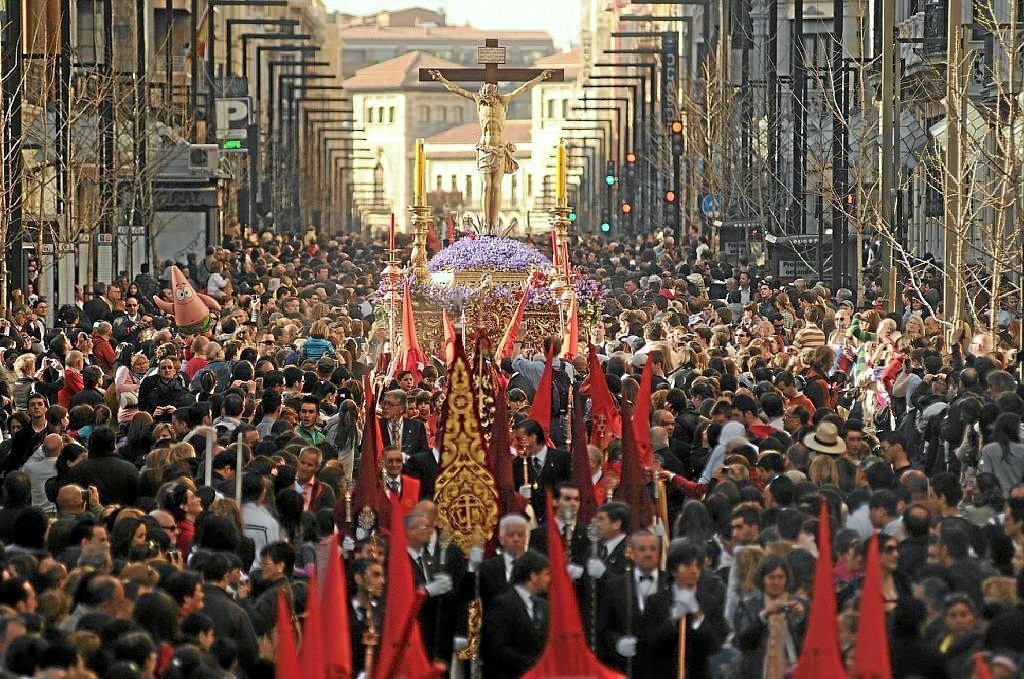 Procesiones en Granada hoy, Miércoles Santo, de la Semana Santa 2026 ...