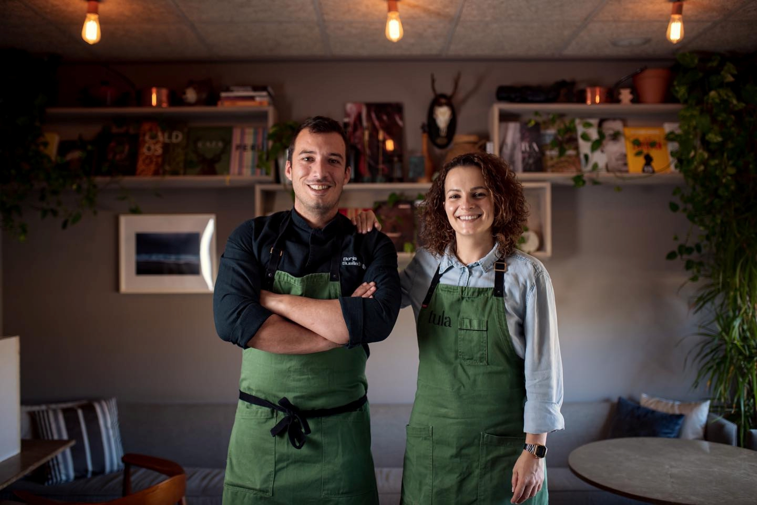 Borja Susilla Y Clara Puig de la Bellacasa lideran Tula, en Jávea (Alicante).