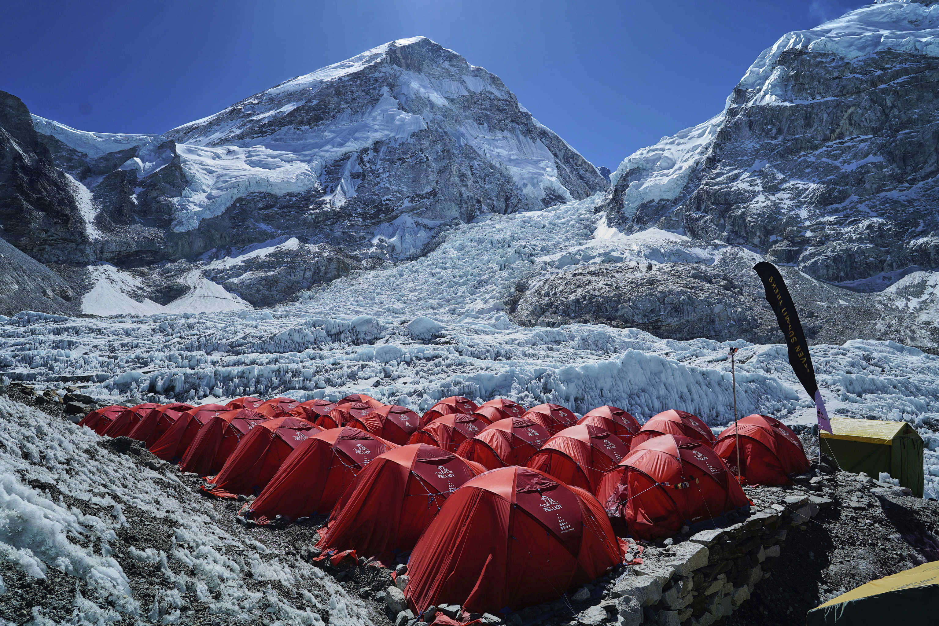 El campo base del Everest, ya preparado.
