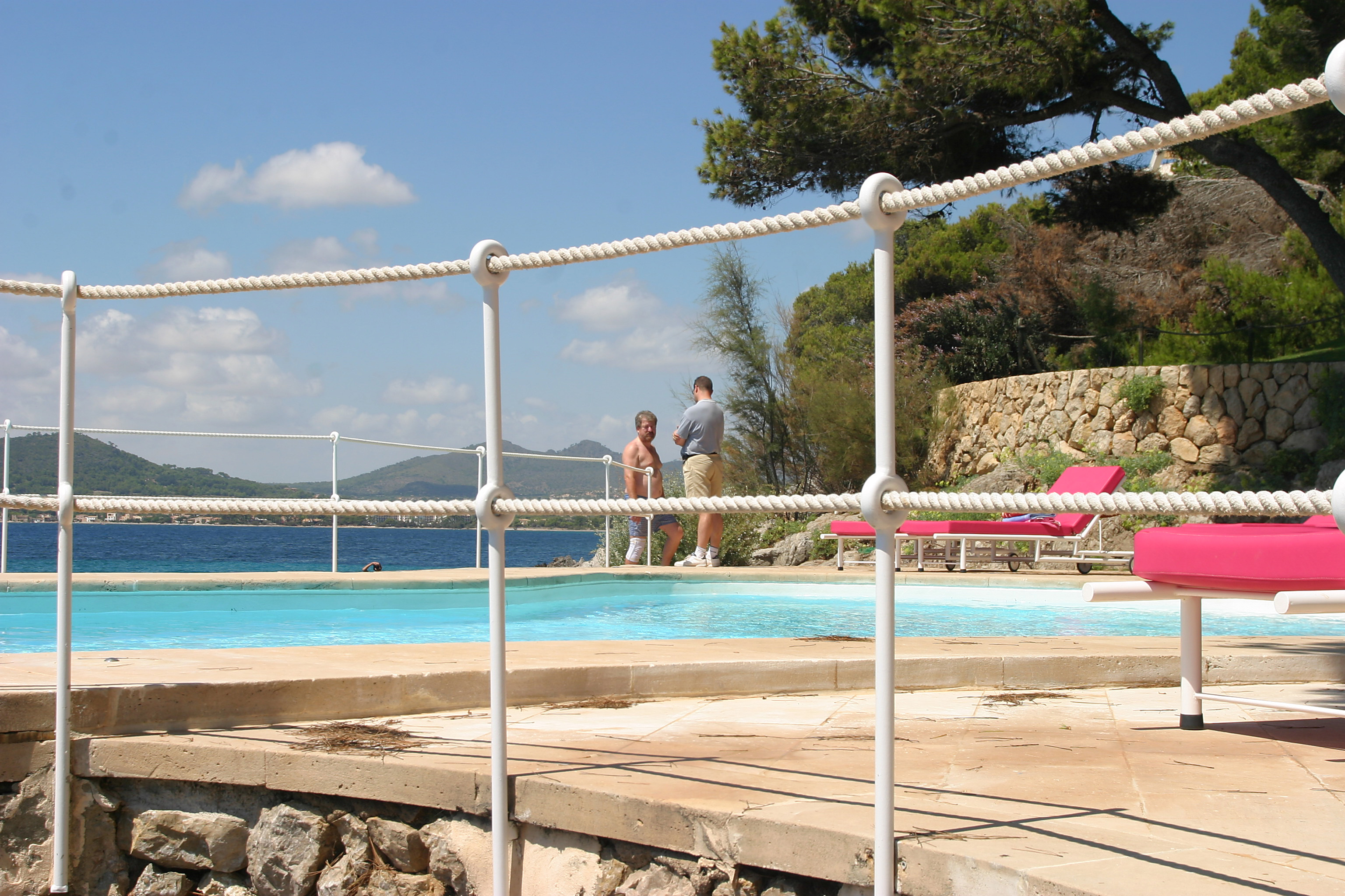 Una imagen de la piscina de Pedro J. Ram�rez, en 2004.