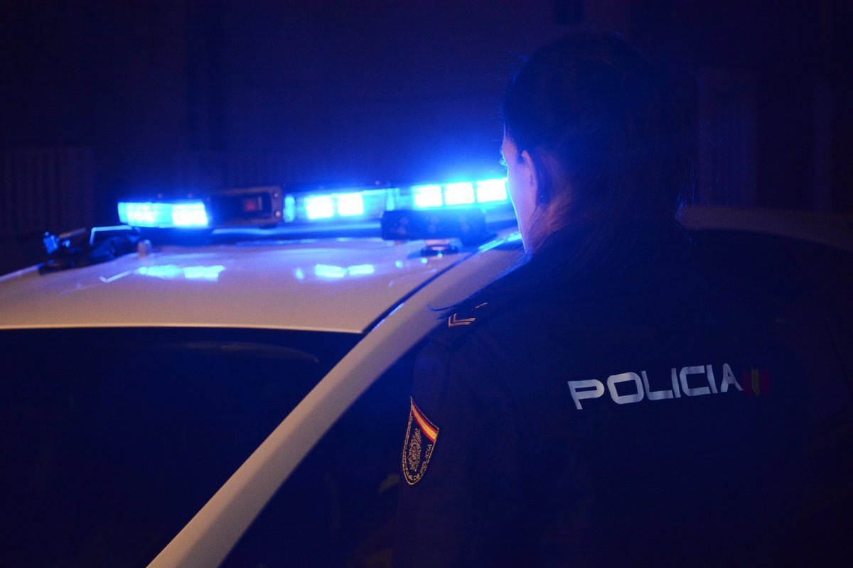 Detenidos dos hermanos cuando violaban a una mujer en el interior de un ...