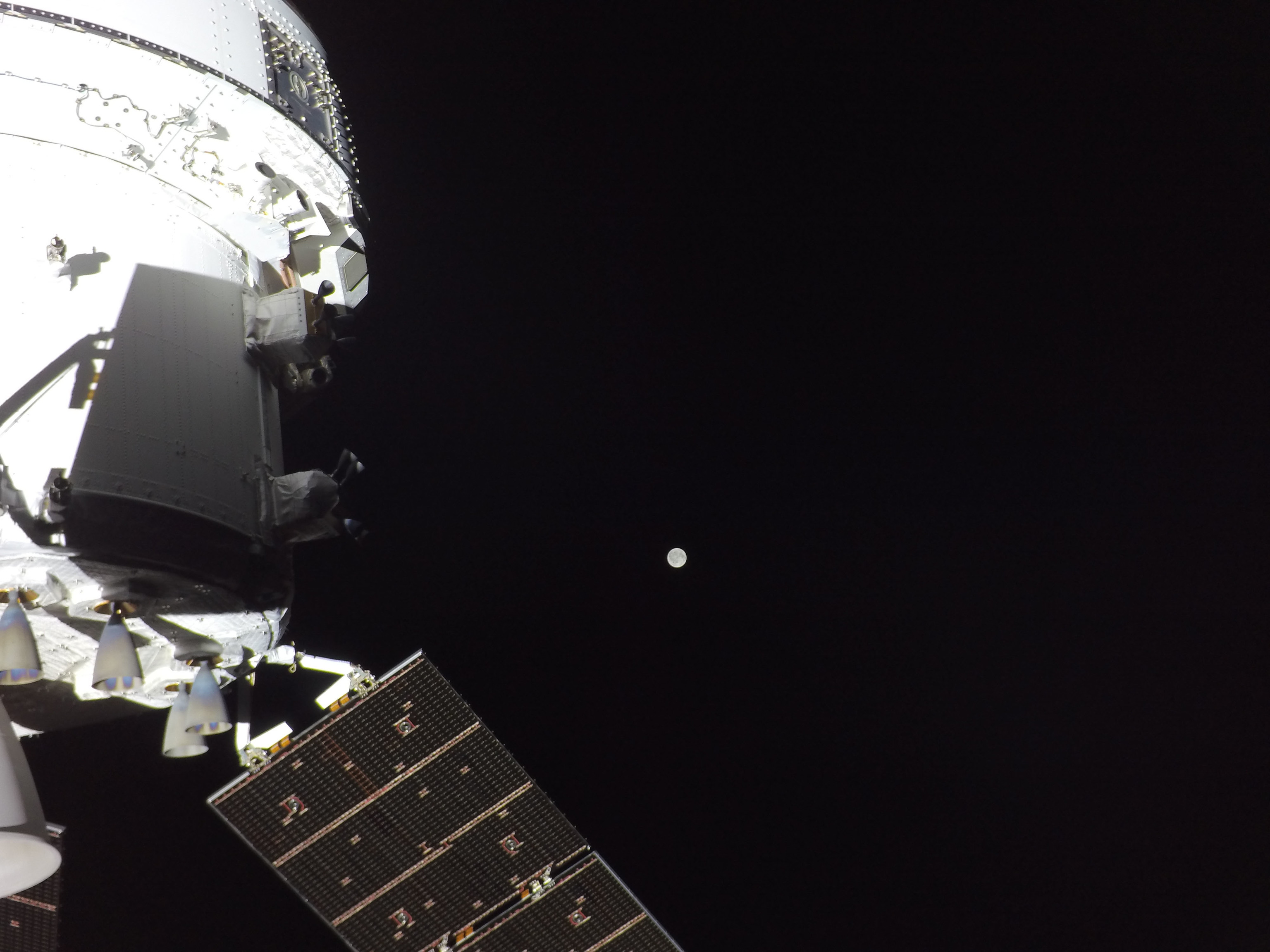Los astronautas han recorrido ya más de la mitad del trayecto hacia la Luna