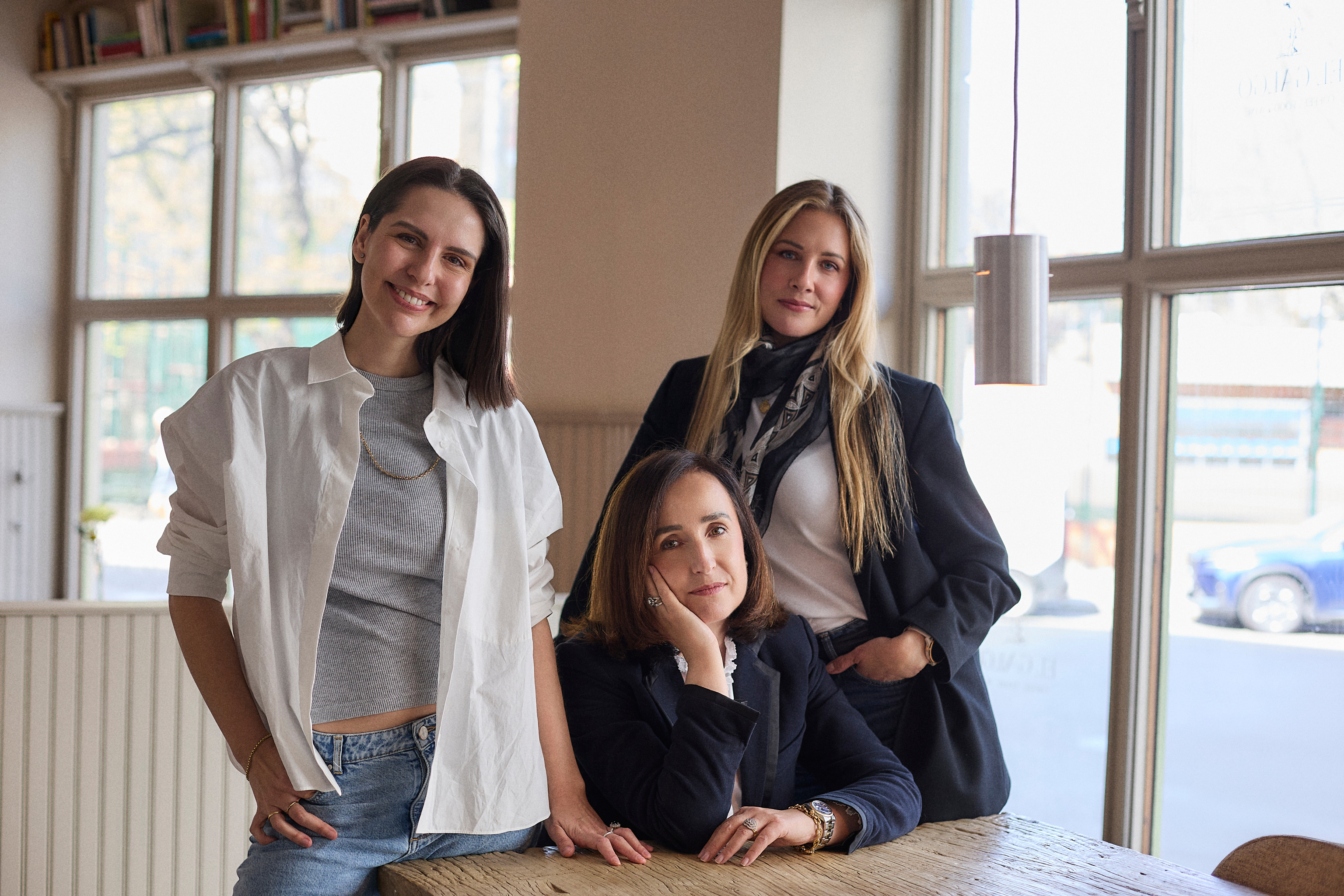 Natalia Presas, Chus Mart�n y D�cil Romero, en su agencia, The Lab Talents.