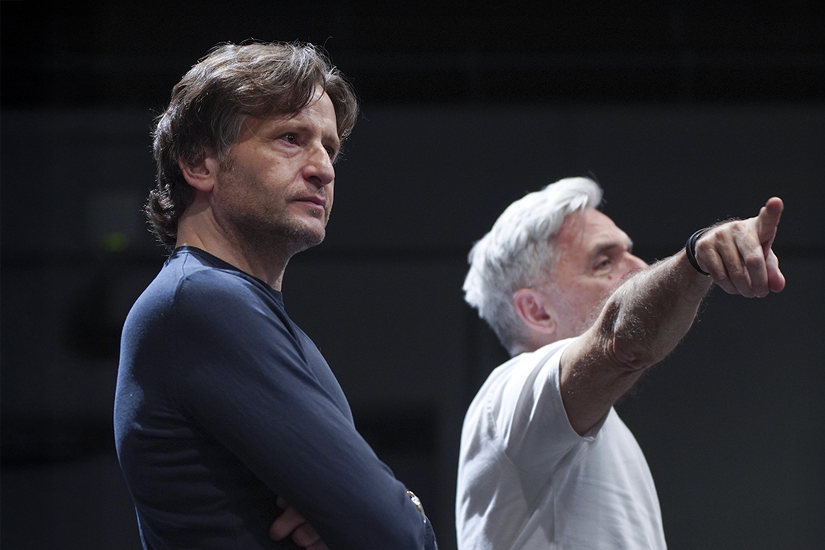 Gustavo Gimeno y Laurent Pelly durante un ensayo de 'La novia vendida'