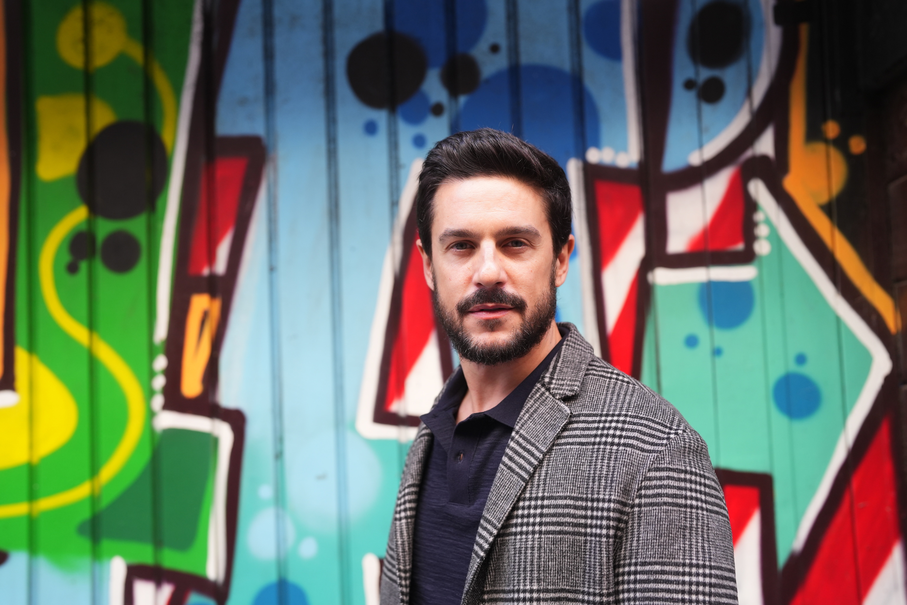 Alejo Sauras posa en el centro de Madrid.