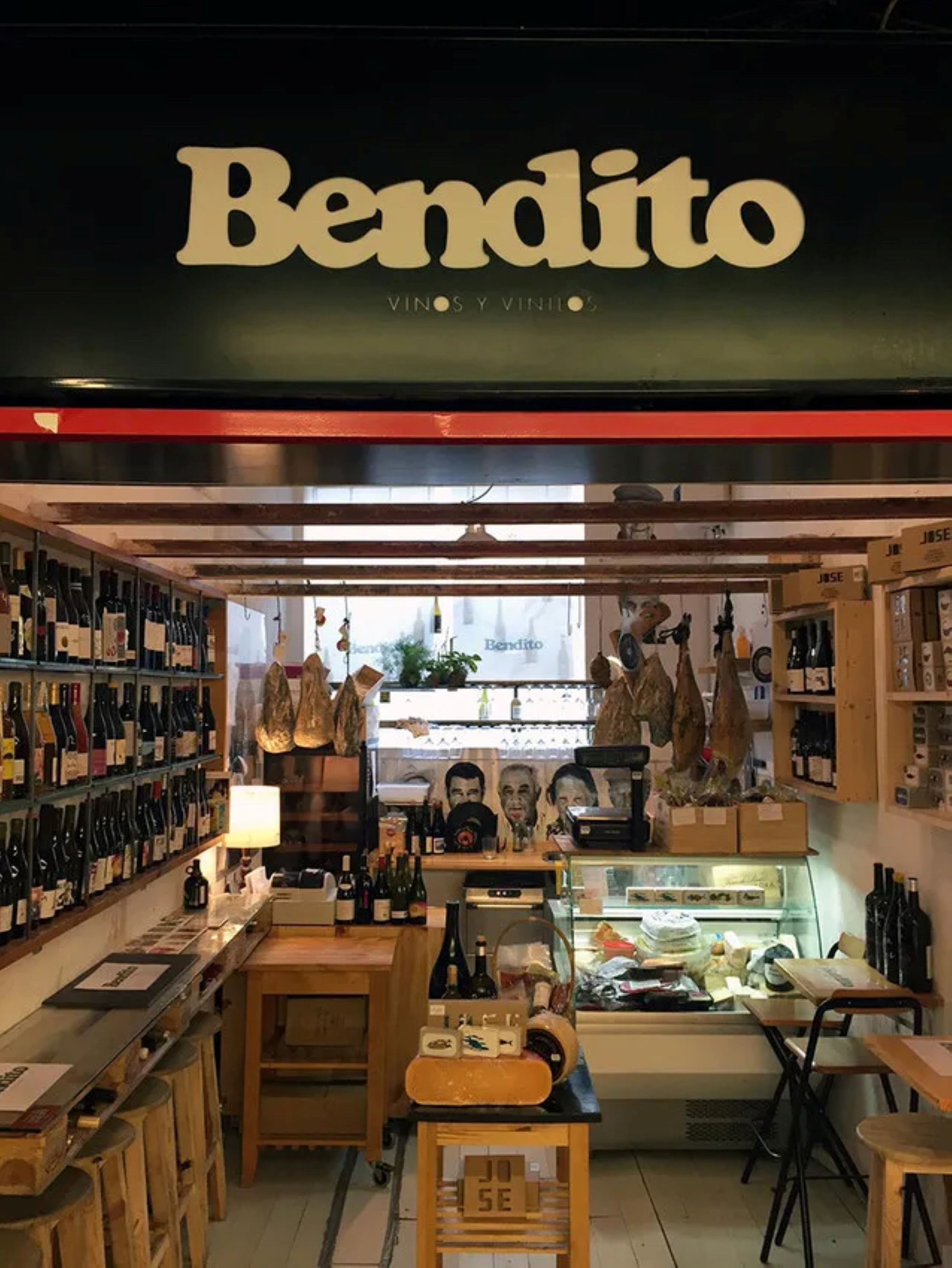 Bendito, Vinos y Vinilos.