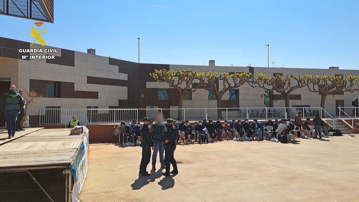 Las 80 personas liberadas por la Guardia Civil