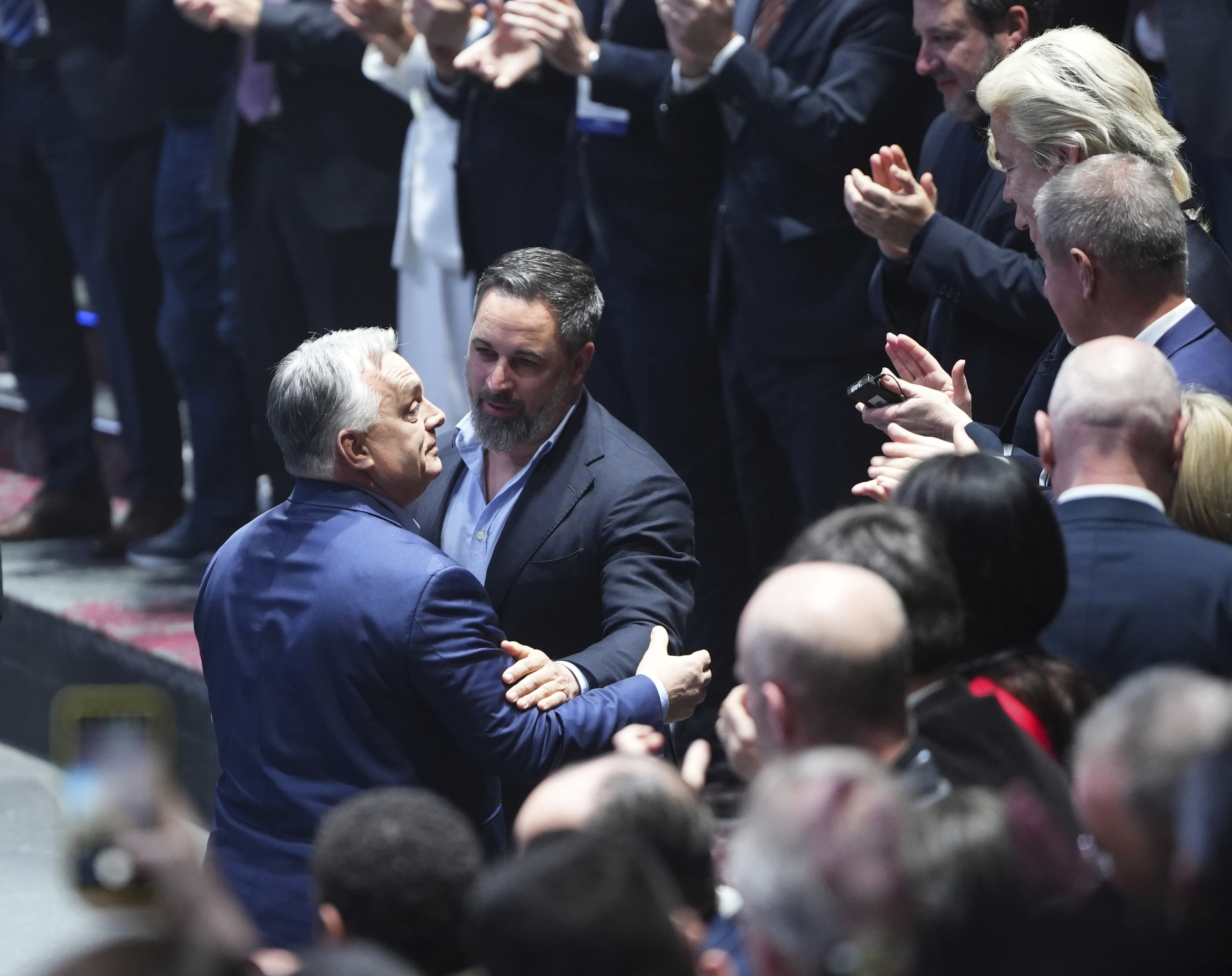 Triple golpe a Vox por la caída de Orban: financiero, estratégico y de ...