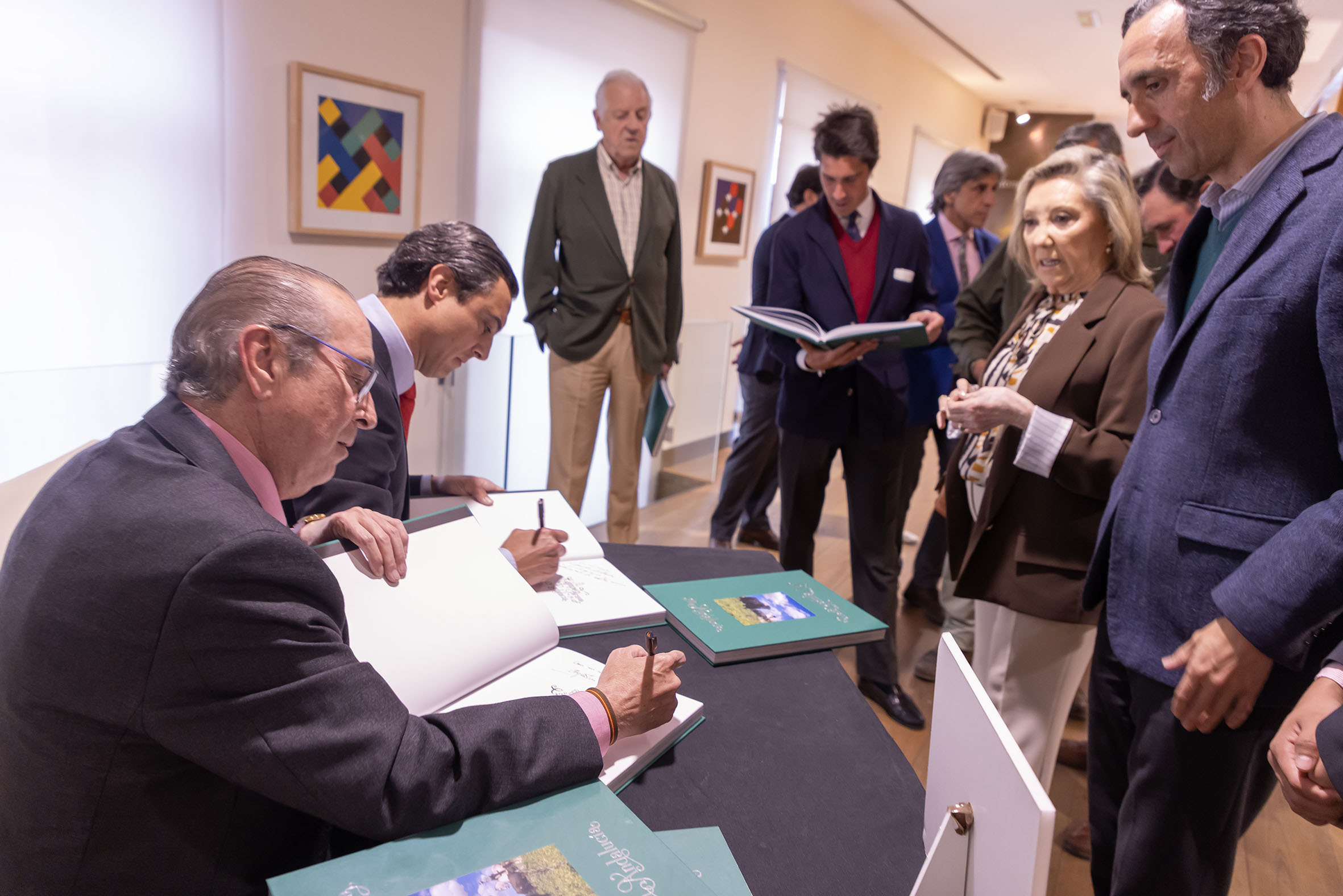 La dinastía Arjona presenta en Sevilla su nueva obra: 'El Campo Bravo en Andalucía'