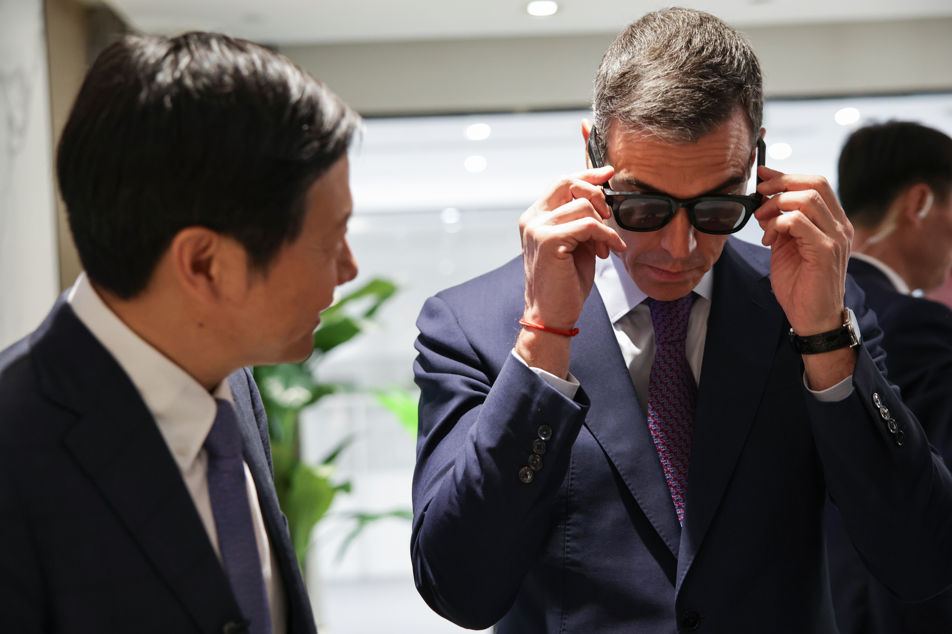 Pedro Sánchez, durante una visita a la empresa Xiaomi en Pekín.