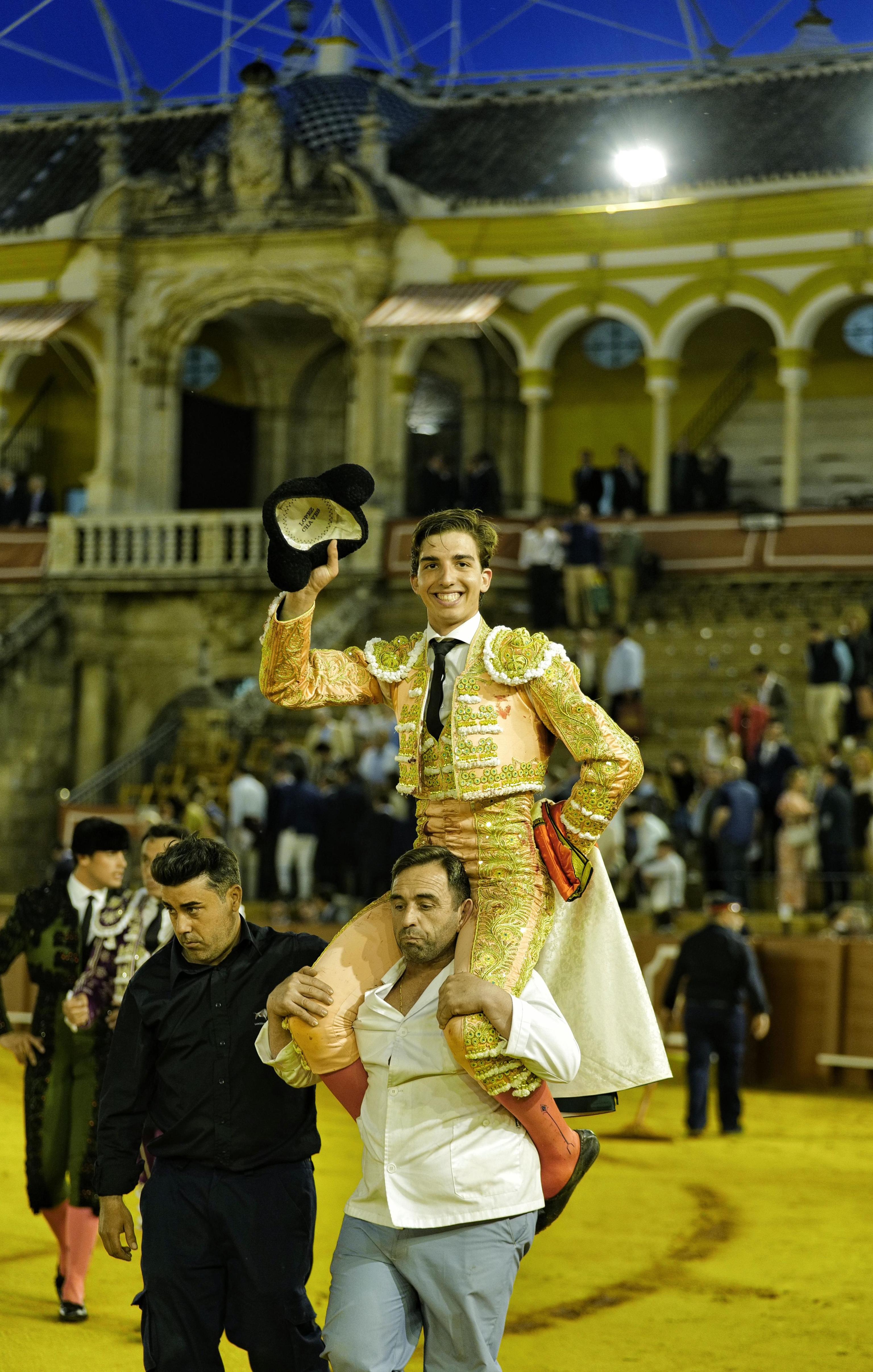 Magnífica novillada de Alejandro Talavante y triunfo de Julio Norte en Sevilla