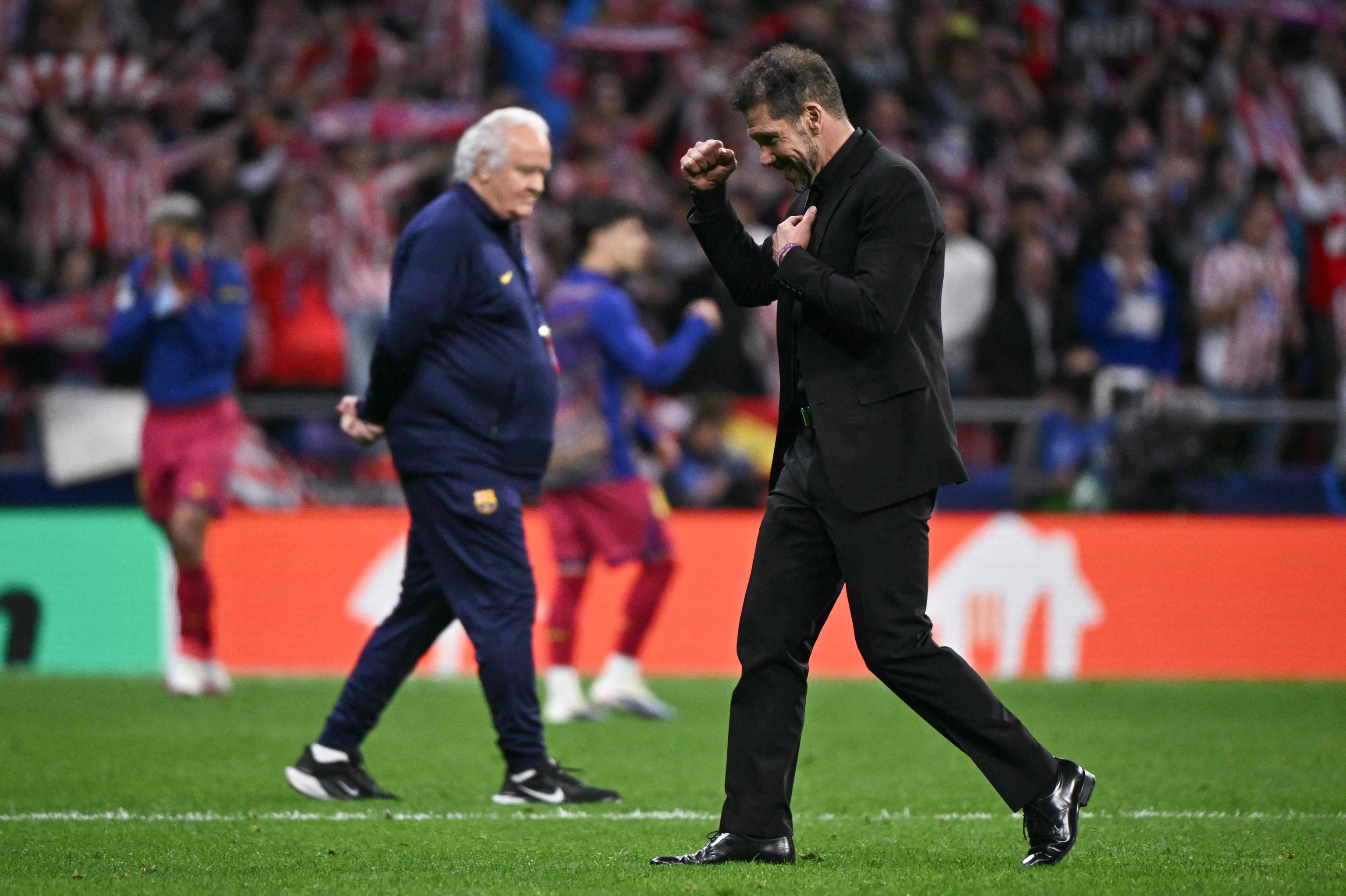 Simeone celebra la clasificación ante el Barcelona.