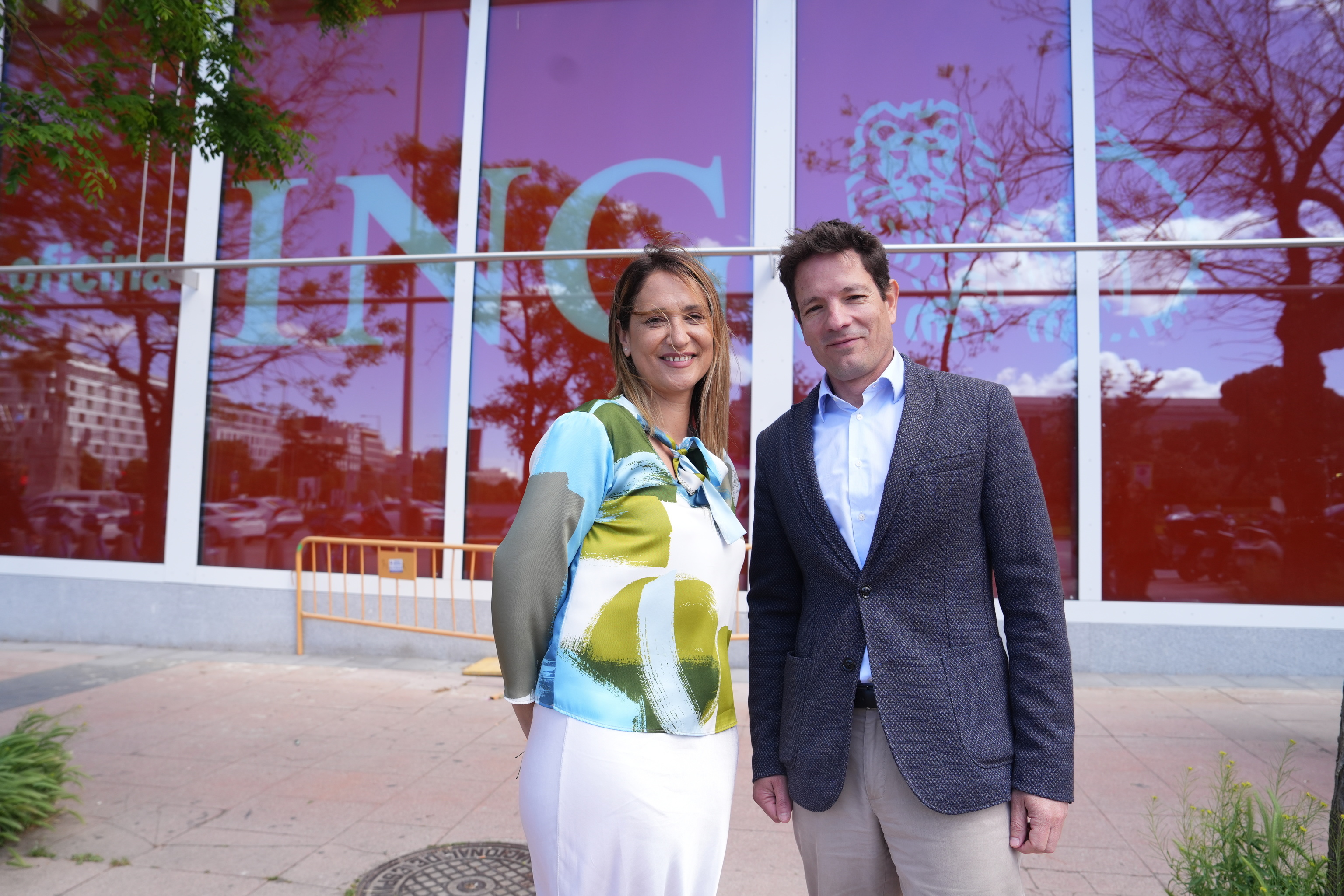Carmen Rego, directora de oficinas de ING y Javier Montes, director de banca para particulares.