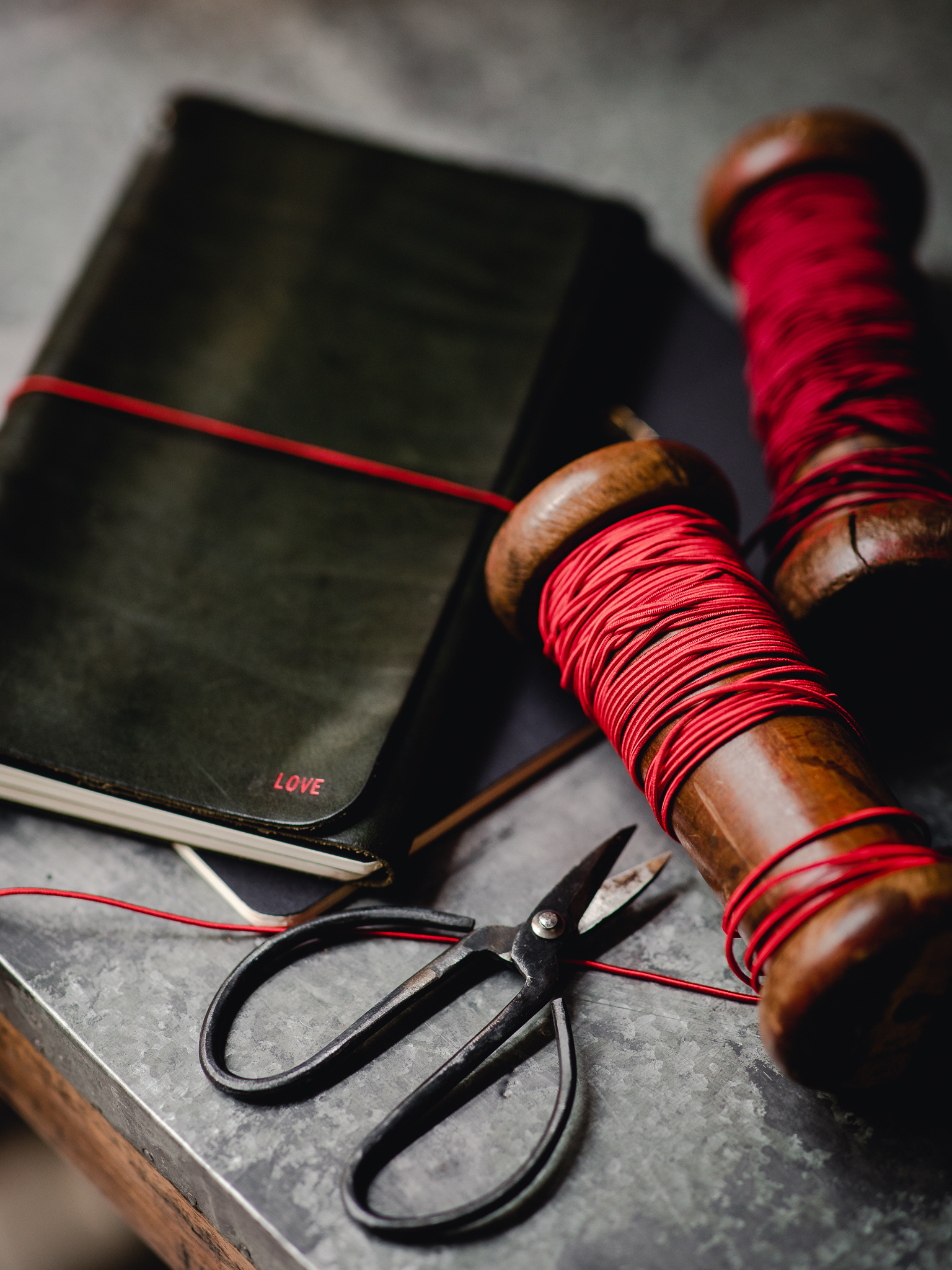 Agenda Louise Carmen con el�stico y grabado en rojo