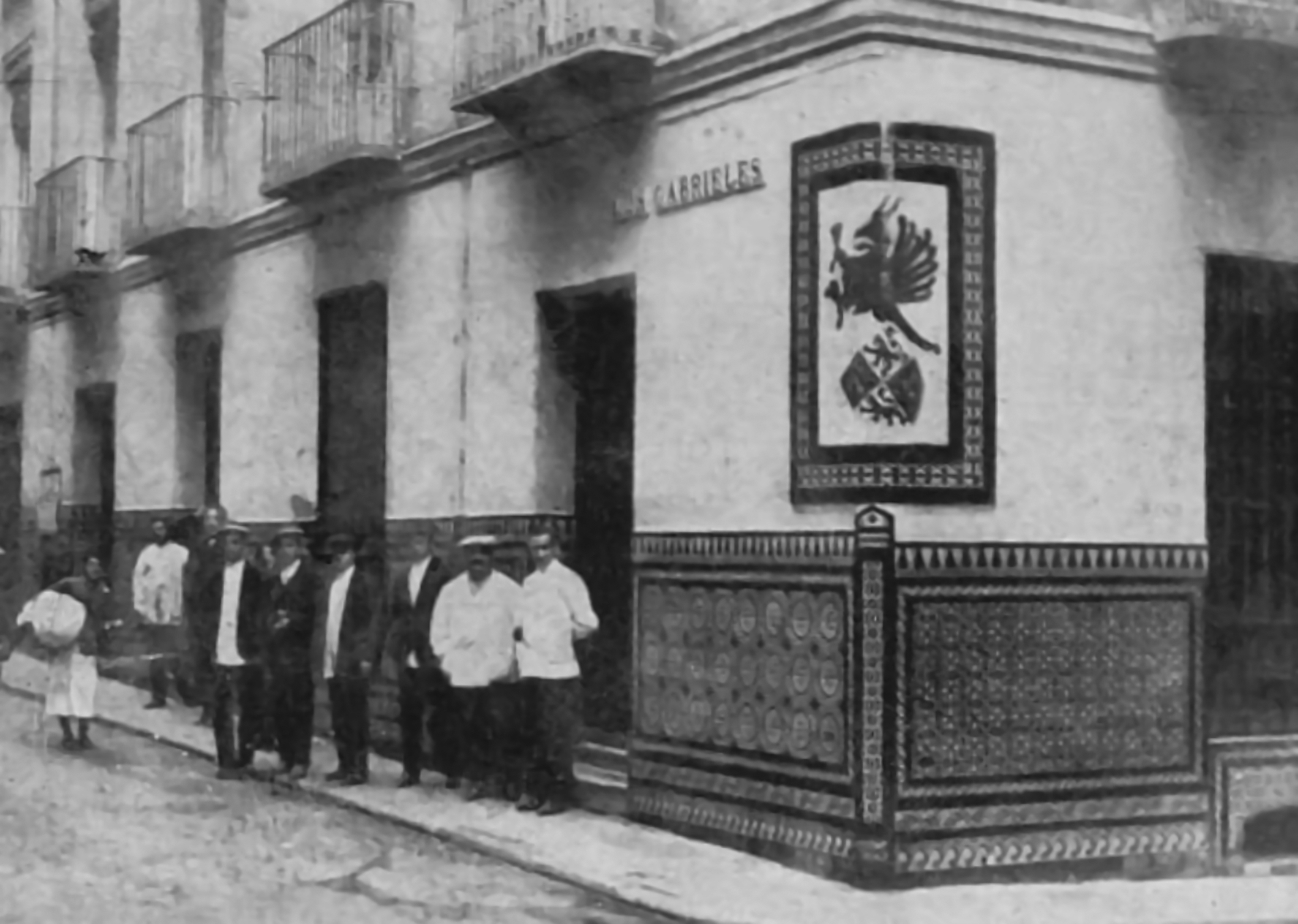 La fachada de la taberna, en los años 40.