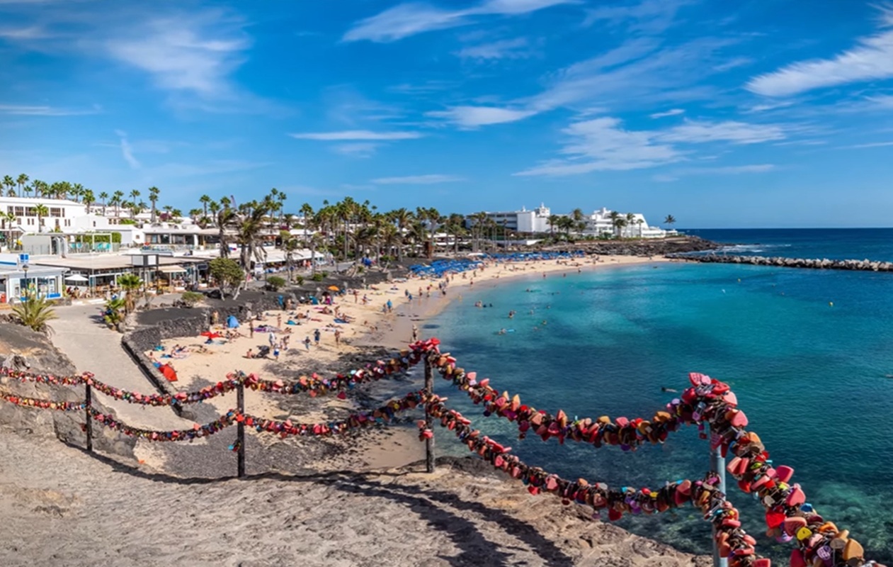 La isla espa�ola con el paseo mar�timo m�s grande de Europa.