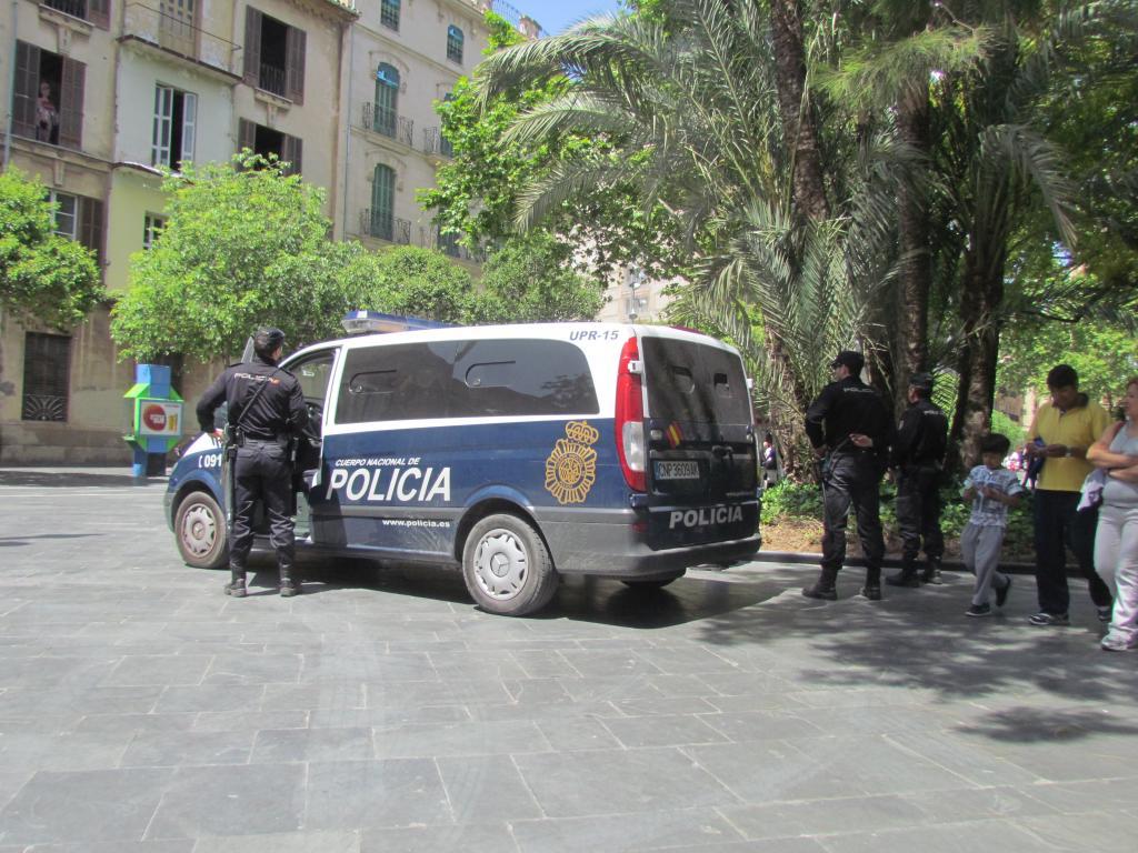Agentes de la Policía Nacional en imagen de archivo.