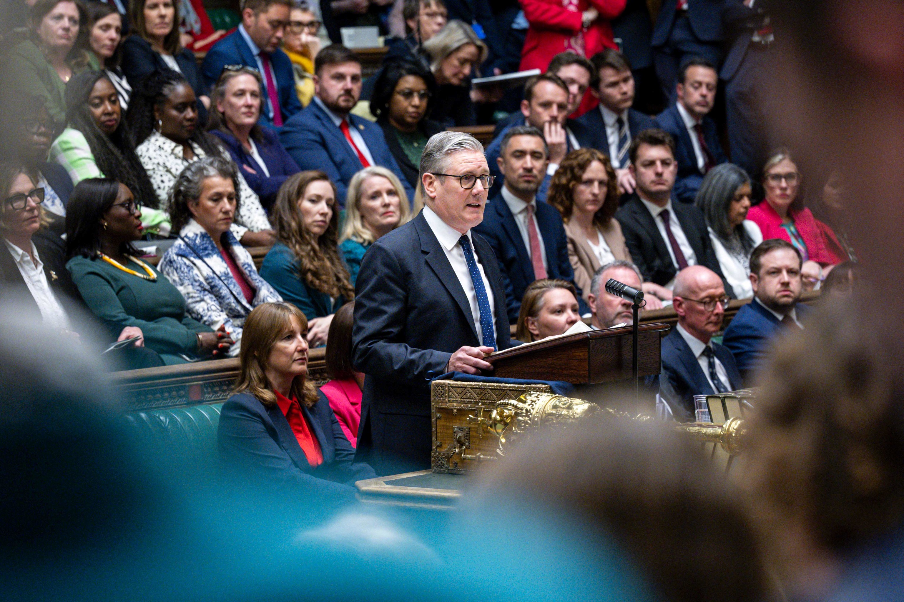Keir Starmer hace declaraciones sobre el 'caso Mandelson' ante la Cámara de los Comunes, este lunes.