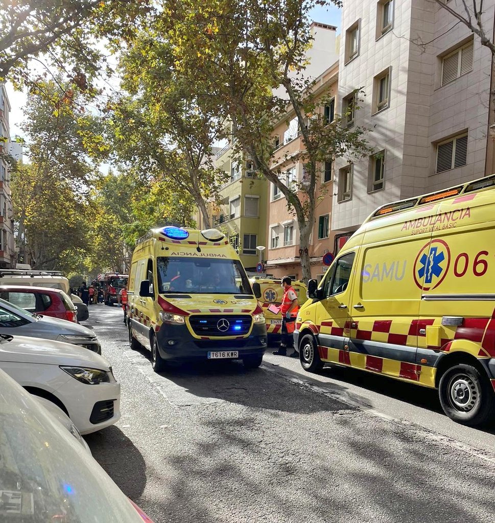 Ambulancia del servicio SAMU 061.