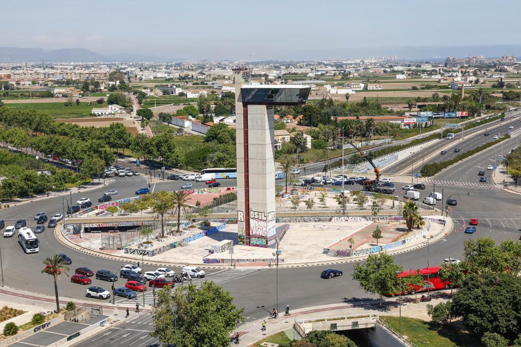 Vista panor�mica de la rotonda con la torre Miramar.