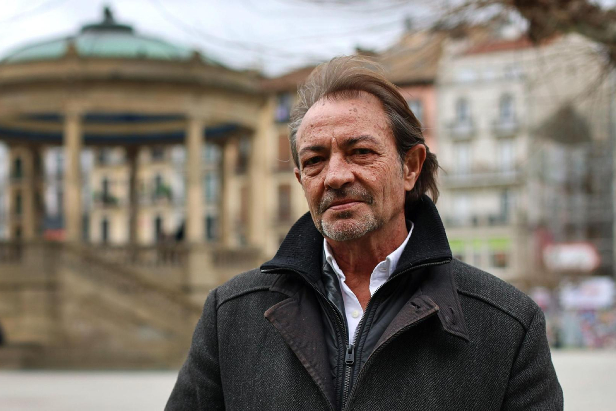 El escritor Juan Gracia Armend�riz.