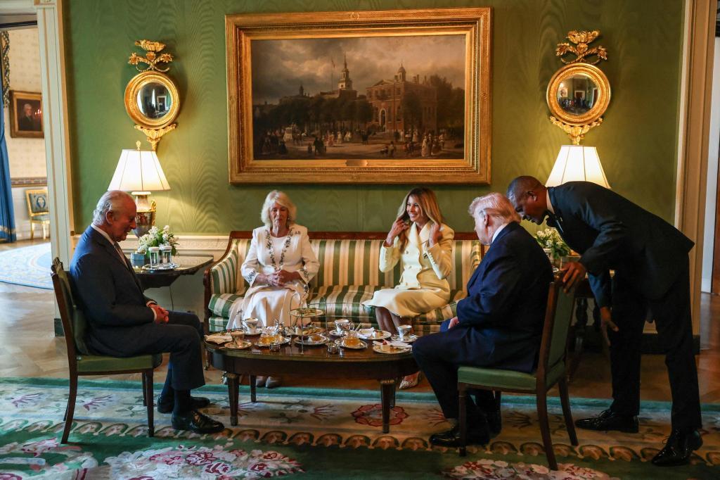 Los dos matrimonios tomando el té en la Casa Blanca.
