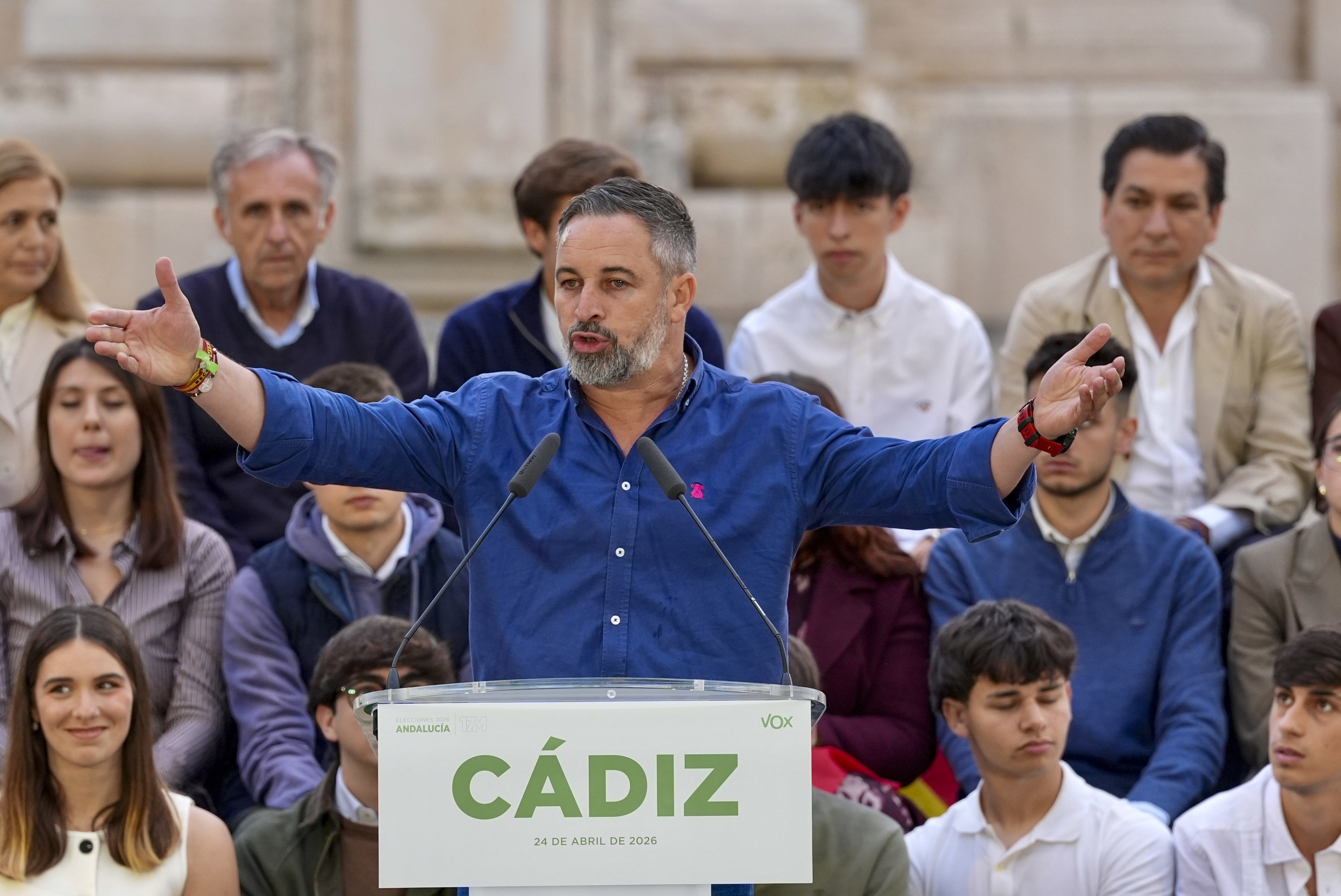 El PSOE responde a Abascal por llamar "mierda" a Sánchez que "lo que ...