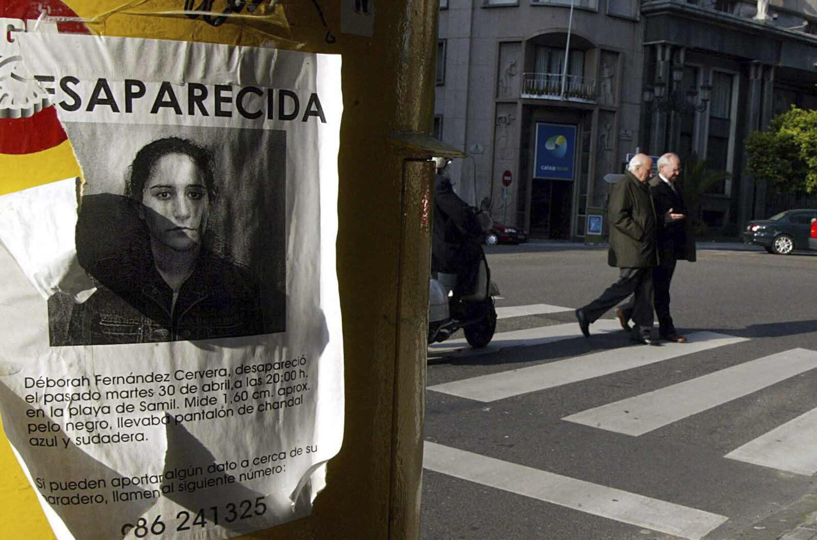 Uno de los carteles que anunciaban la desaparici�n de D�borah Fern�ndez en Vigo, en 2002.
