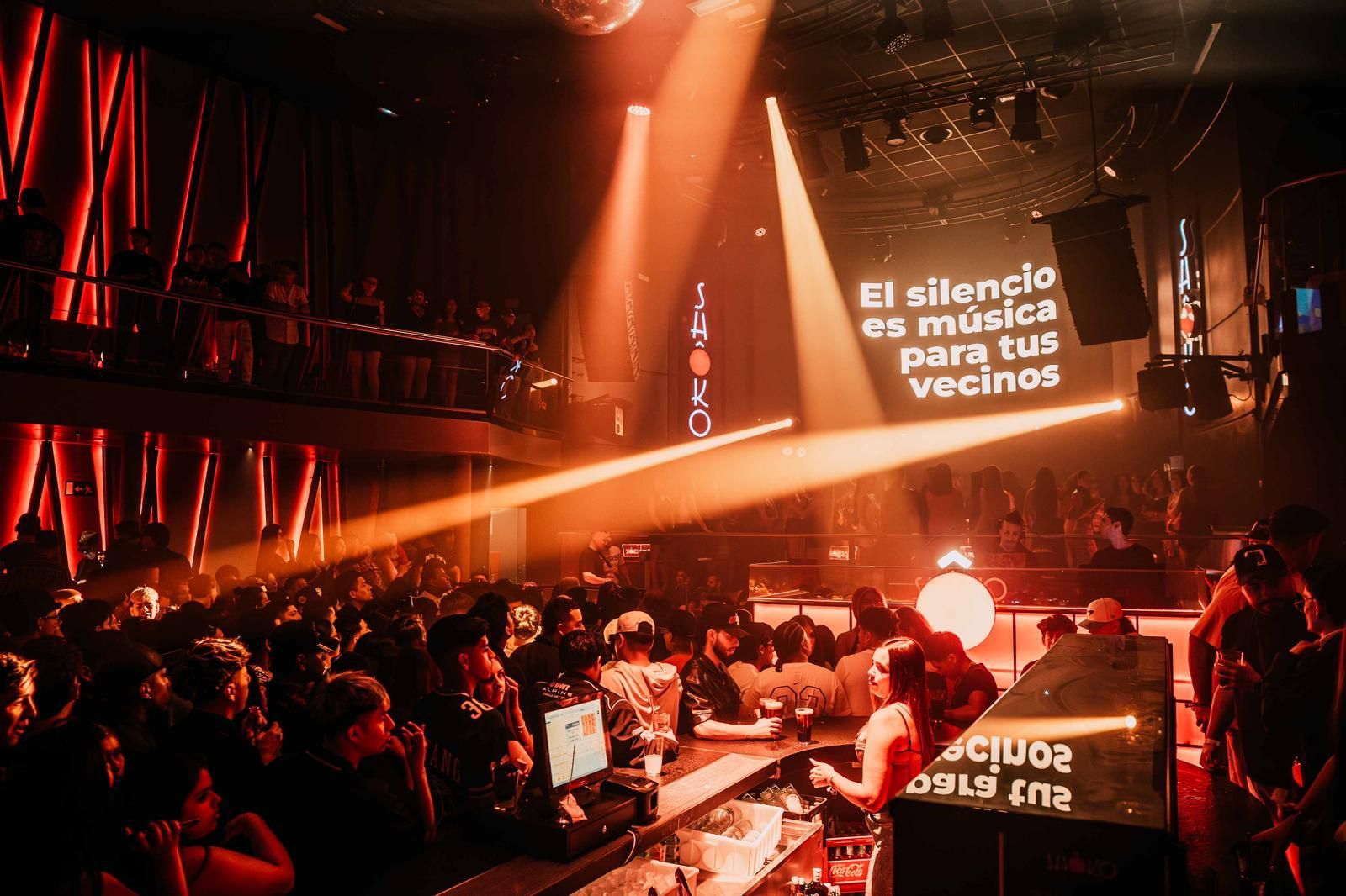 El local Sh�ko: "El silencio es m�sica para tus vecinos"
