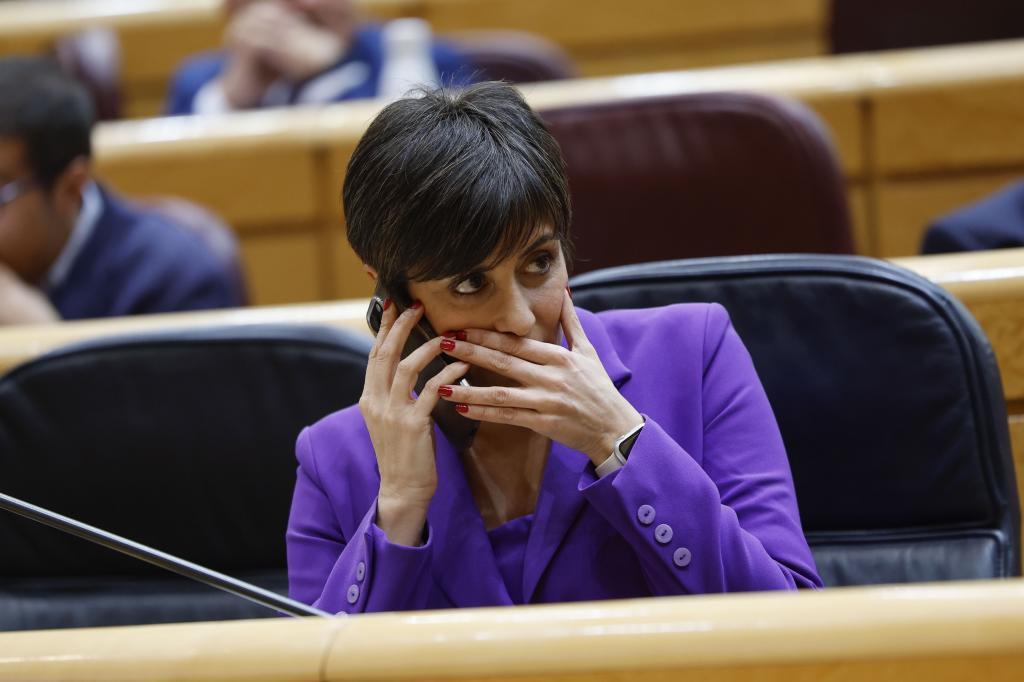 La ministra de Vivienda Isabel Rodríguez en una sesión de control al Gobierno en el Senado.