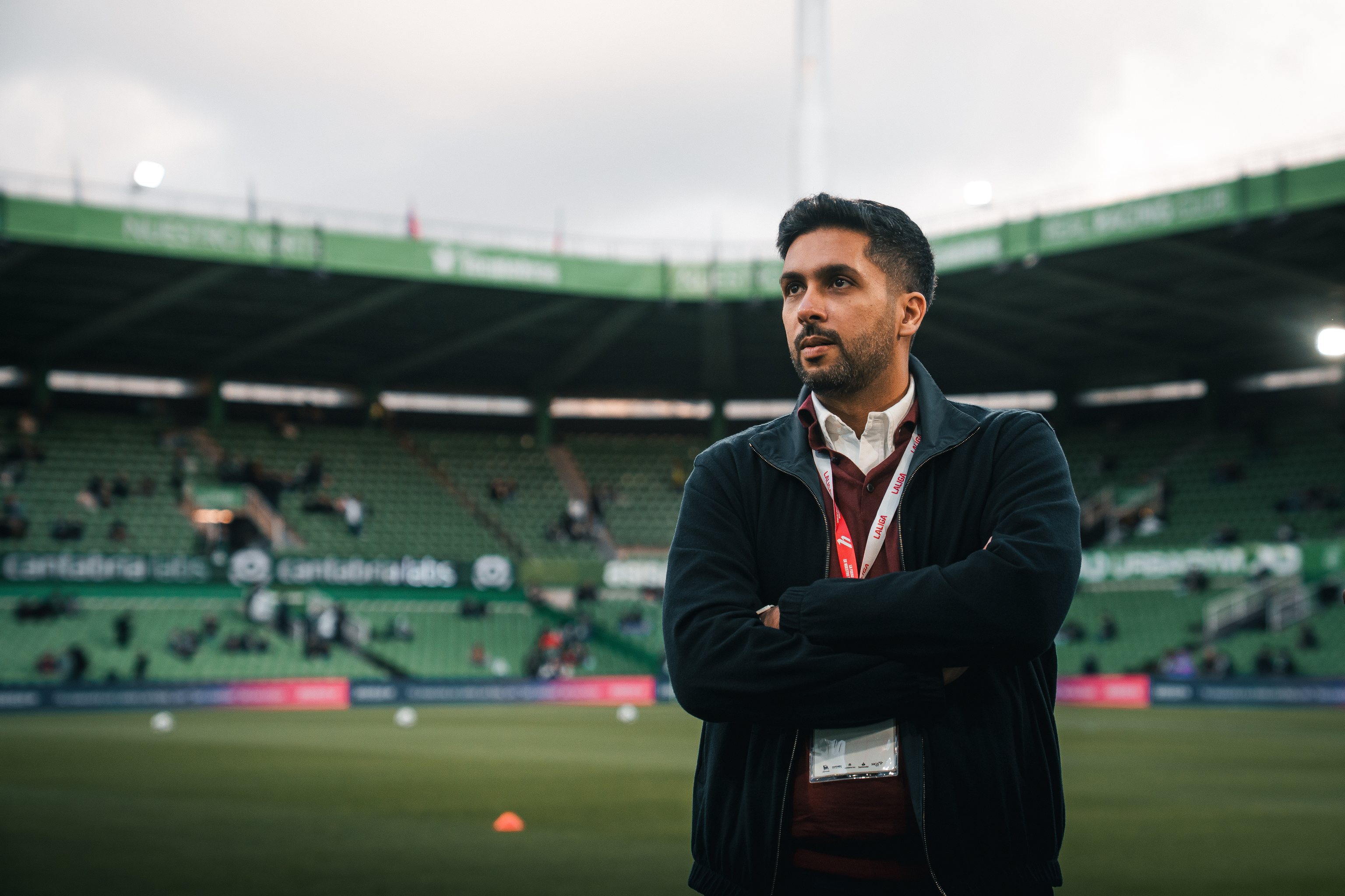 El due�o del Almer�a en el estadio del equipo