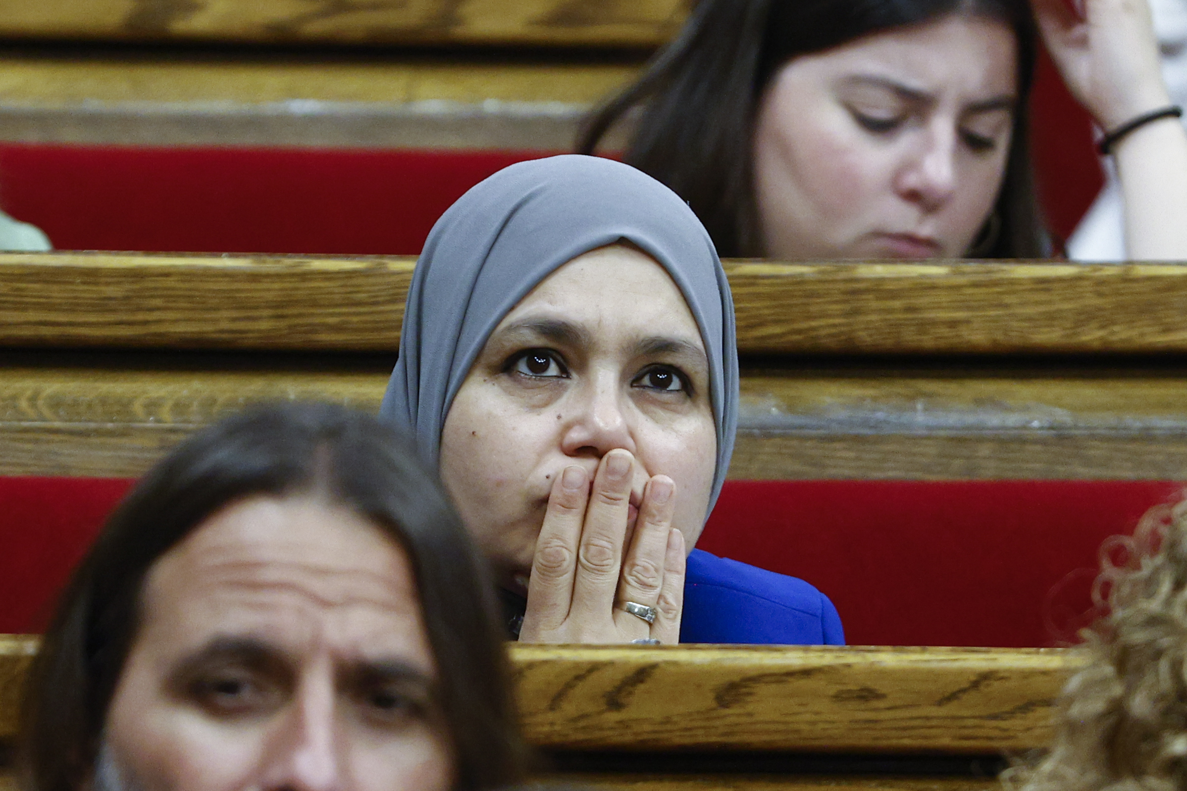 Bir Vox milletvekili parlamentoda “başarısız olmayan Müslüman”ı savunuyor ve Najat Driouec'e (ERC) “şimdilik seni sınır dışı etmeyeceğiz” diyor