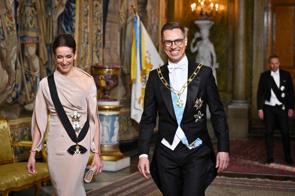 El presidente de Finlandia junto a su mujer, Suzanne Innes-Stubb .