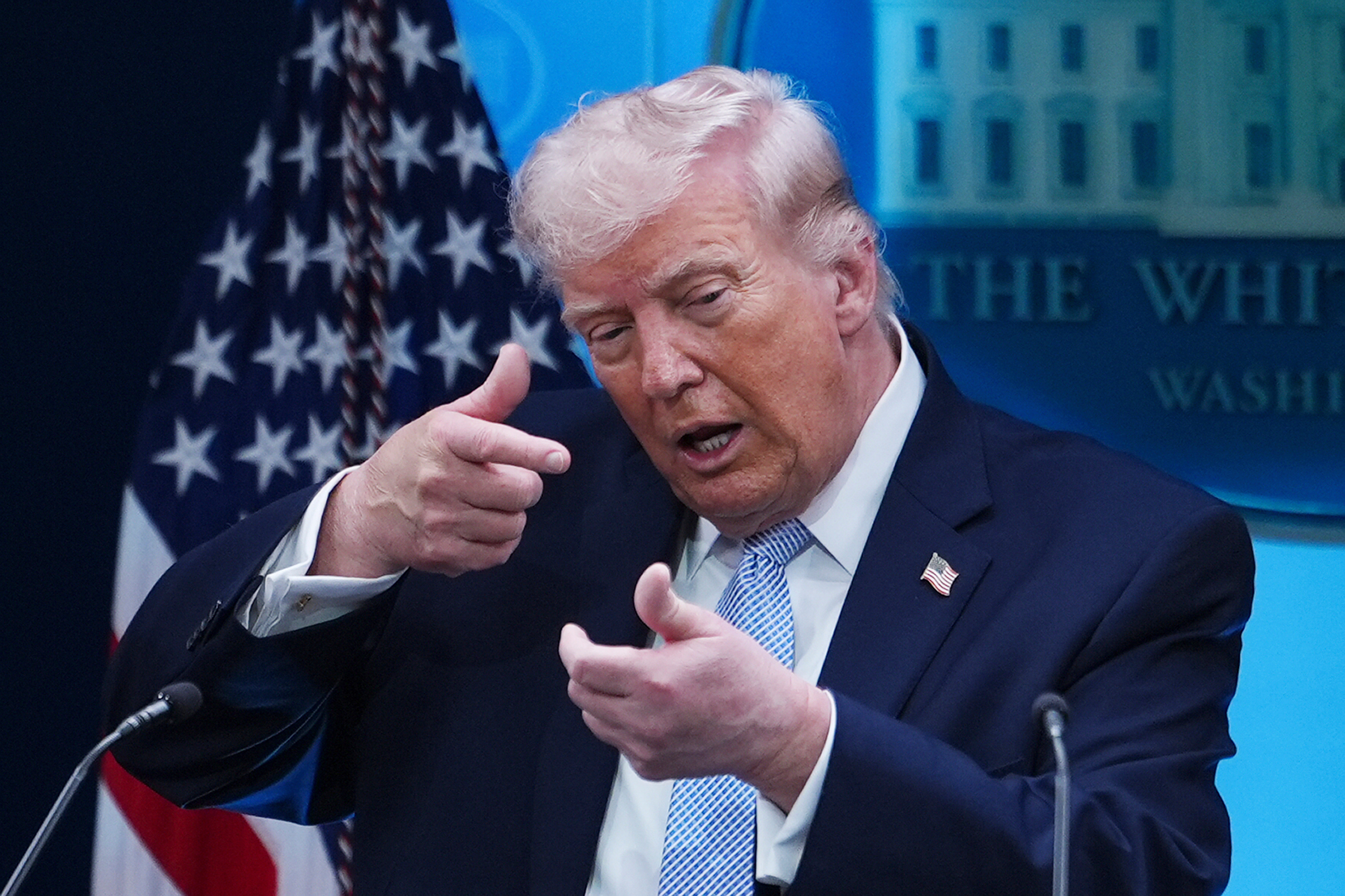 Trump resucita la guerra comercial con la UE y sube al 25% los aranceles a los coches — image 3