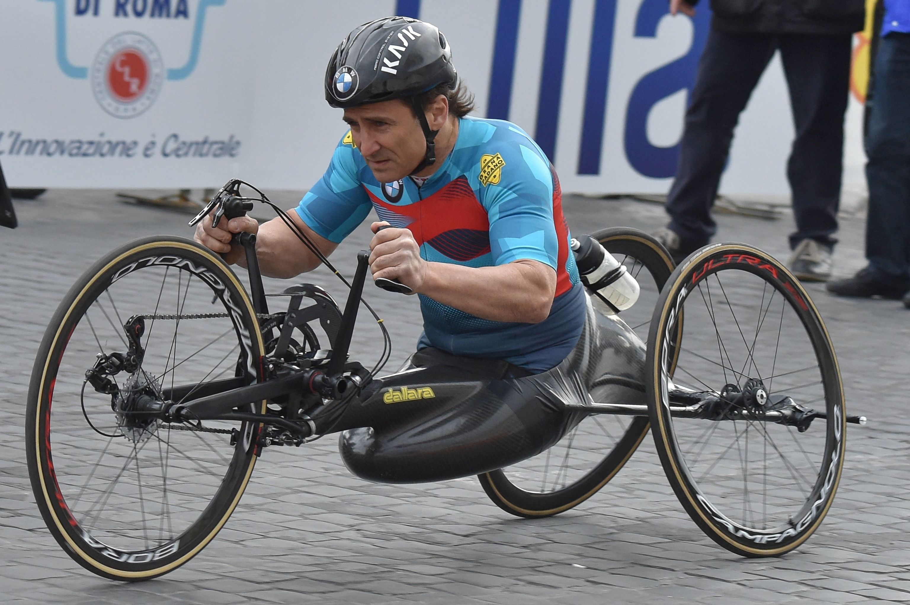 F1: Muere Alex Zanardi, ex piloto de F1 que fue campeón paralímpico de  ciclismo tras perder ambas piernas en un accidente | Fórmula 1 2026