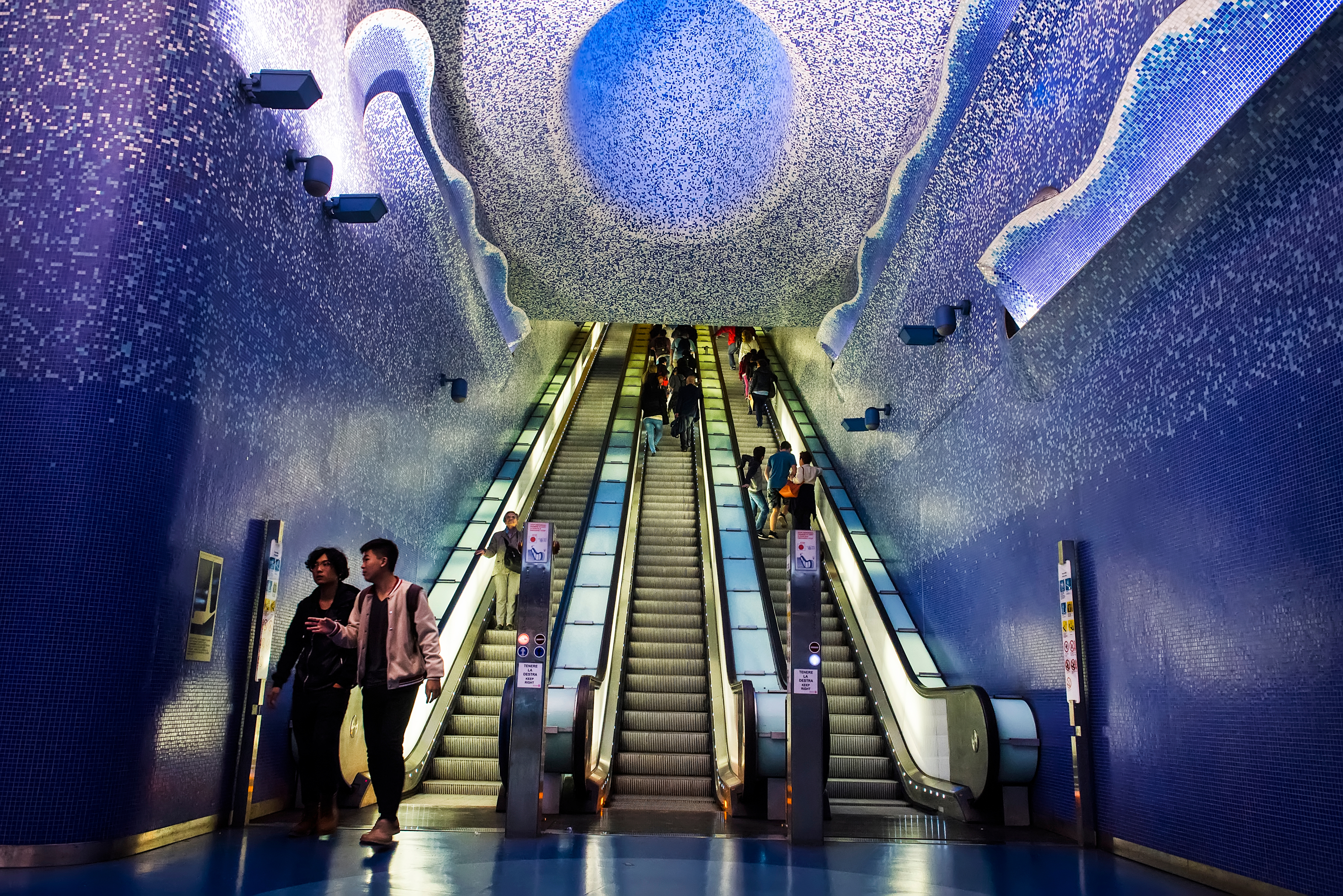Interior de la estación de metro de Toledo.