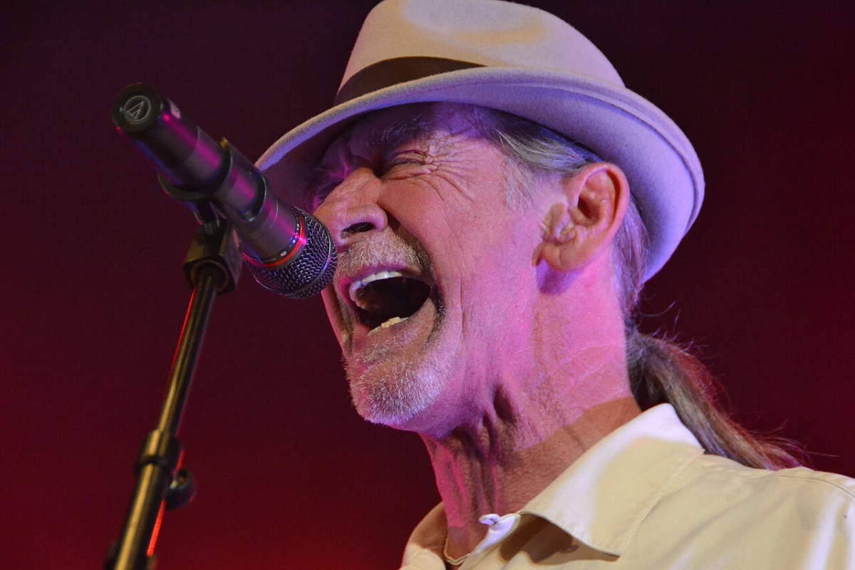 El cantante escocés Alex Ligertwood.