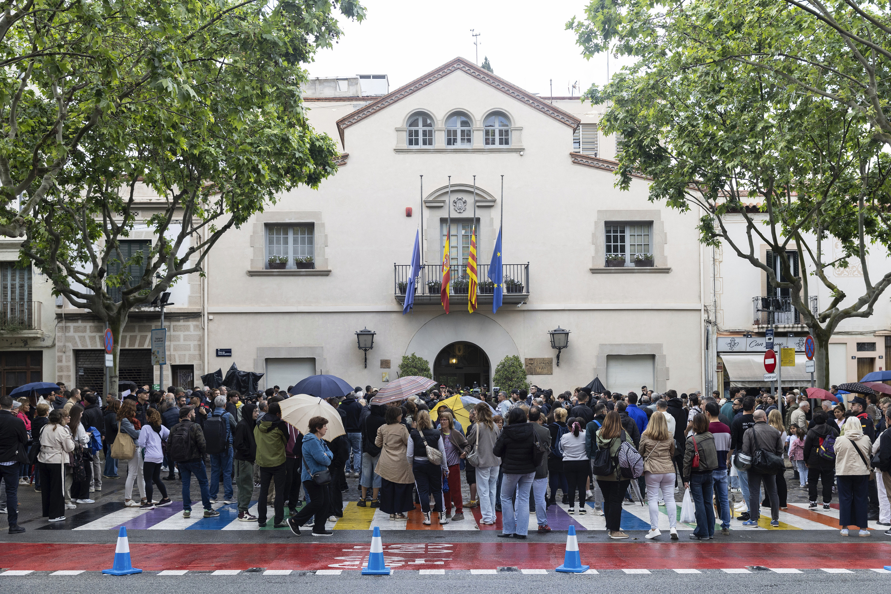 Concentraci�n enfrente del Ayuntamiento