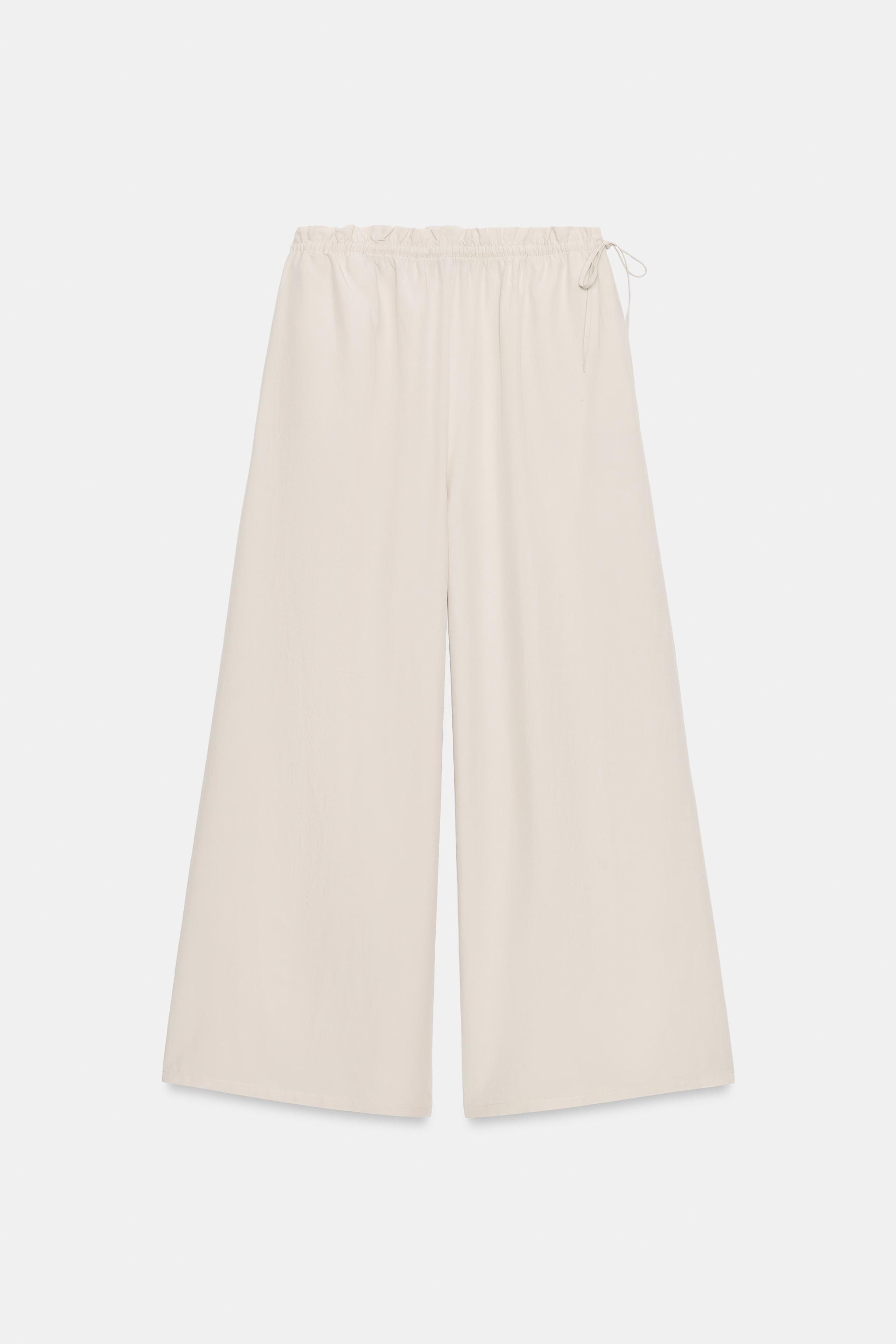 Zara tiene escondidos en su web unos preciosos pantalones palazzo: dos colores, a un precio de risa (15,99 euros) y con los que derrochar�s estilo en cualquier evento de invitada