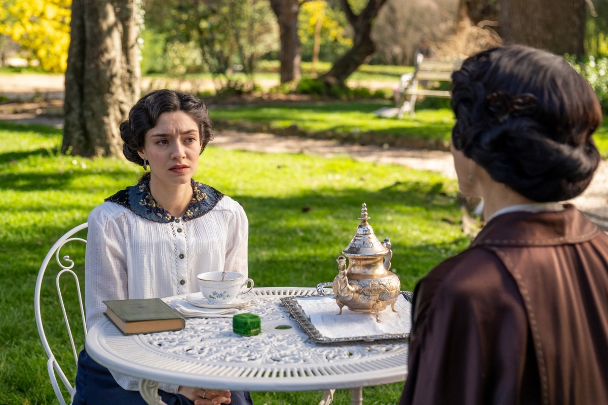 Avance de 'La Promesa', capítulo del viernes 8 de mayo: Estefanía finge ayudar a María