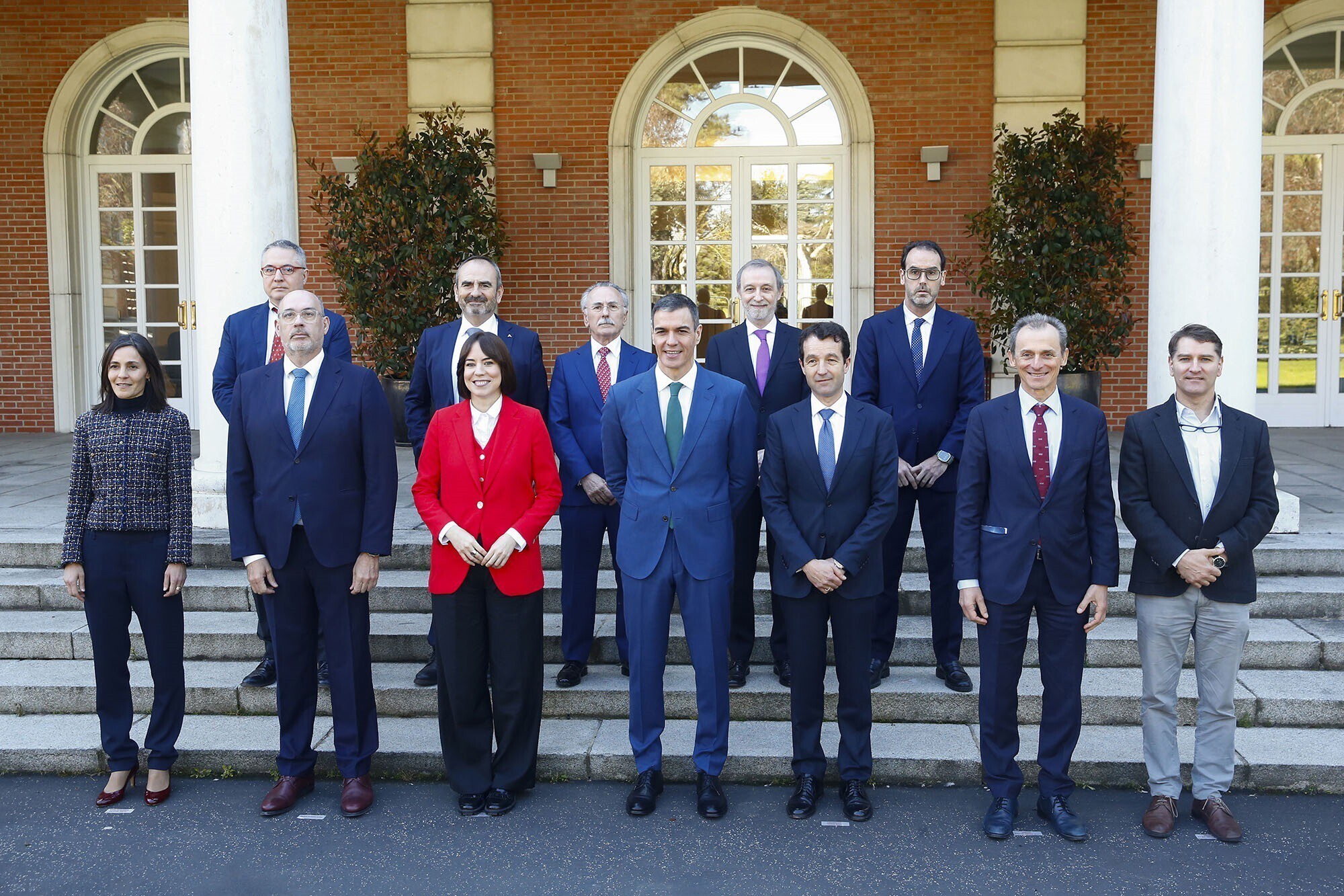 El presidente del Gobierno, Pedro S�nchez, y el ex presidente de Indra, �ngel Escribano.