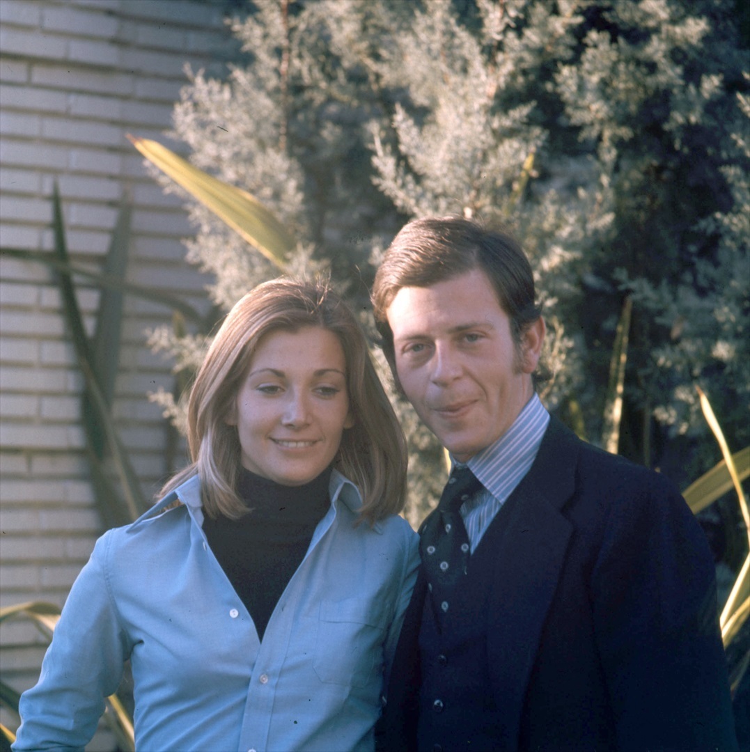 Mariola Mart�nez-Bordi� junto a su marido, Javier Ardid, en 1973